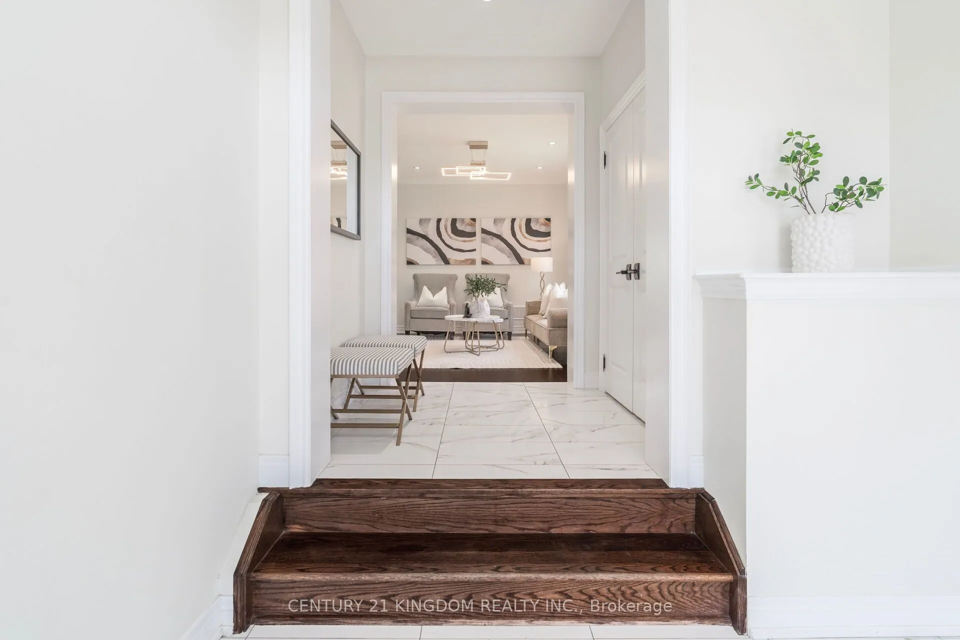 1219 Cactus Crescent