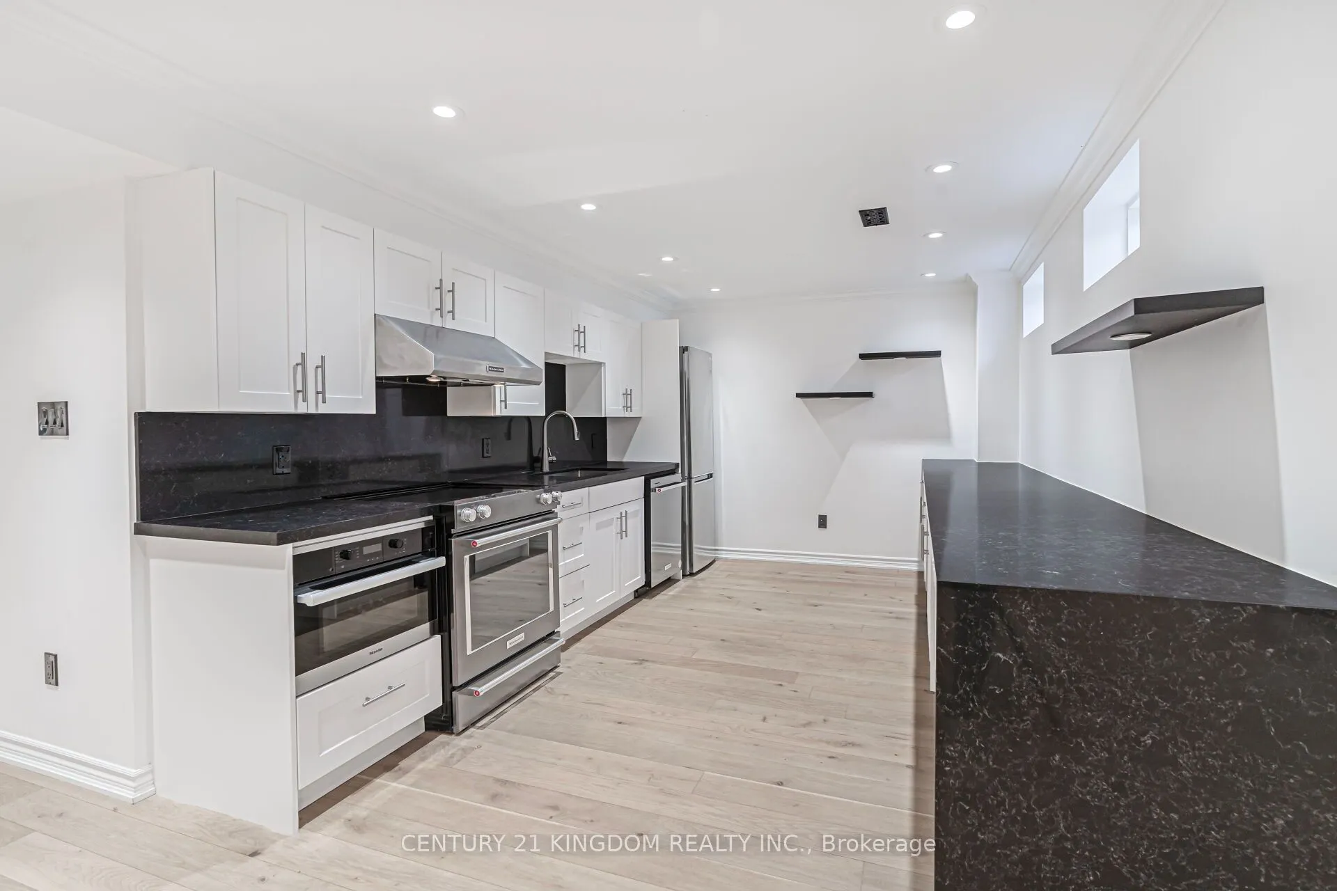 1219 Cactus Crescent