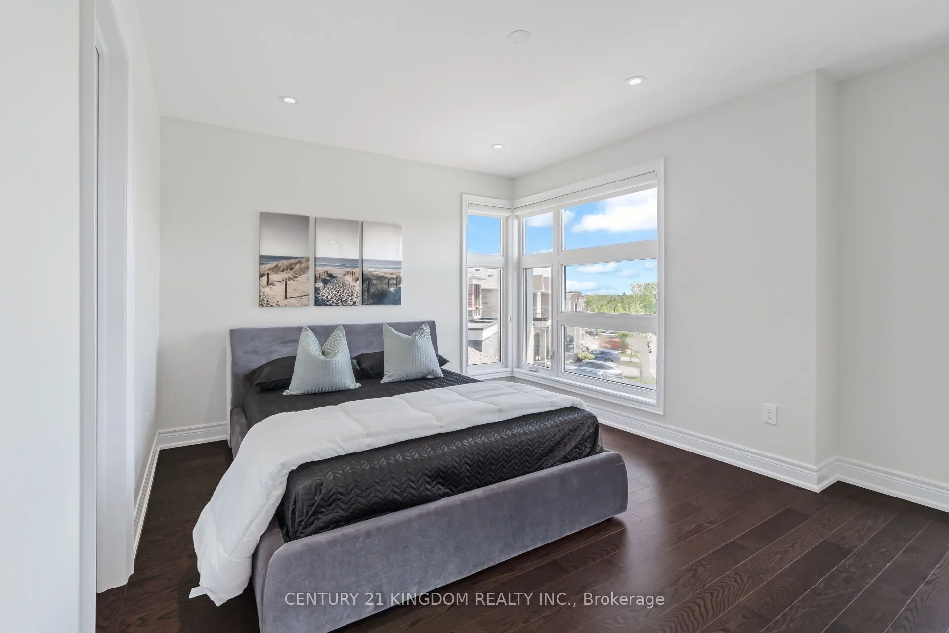 1219 Cactus Crescent