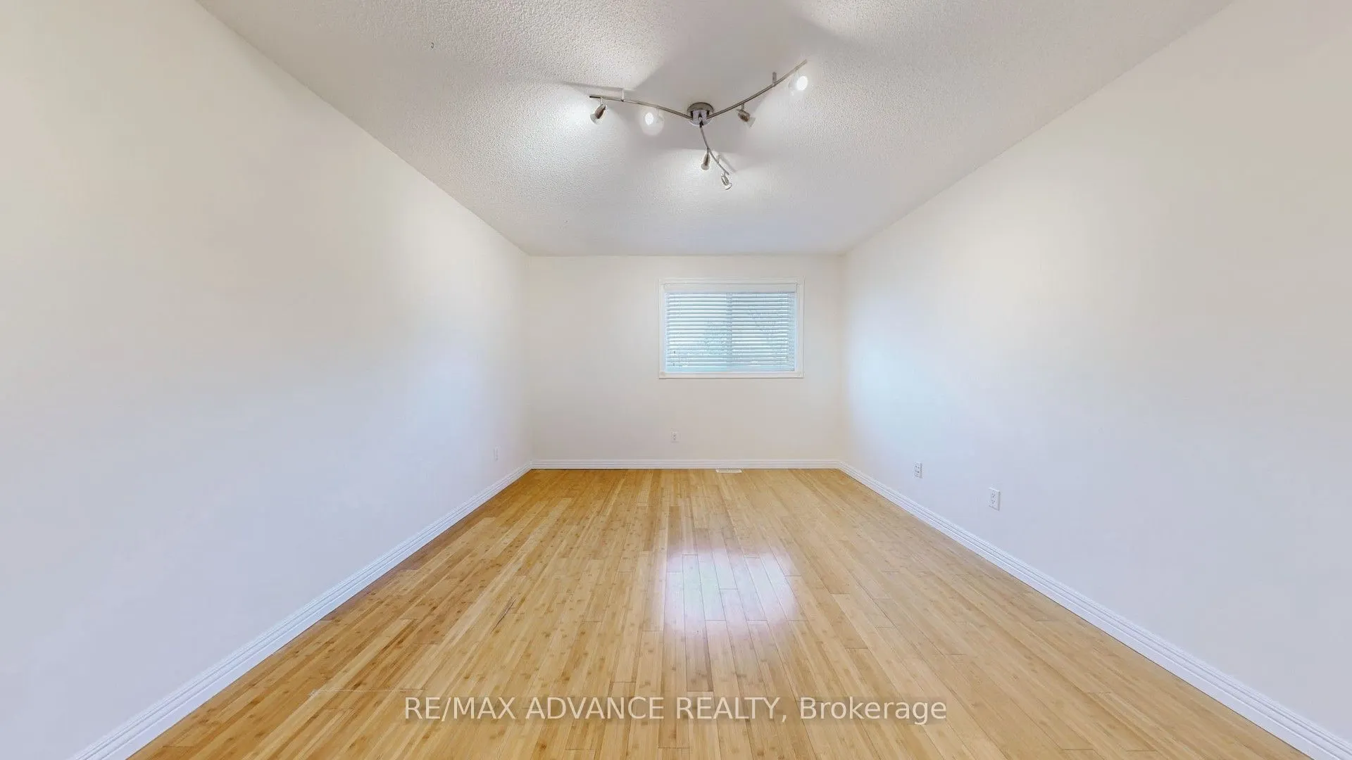 49 Havenview Road, #Upper