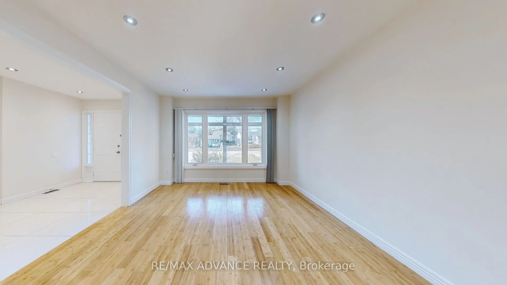 49 Havenview Road, #Upper