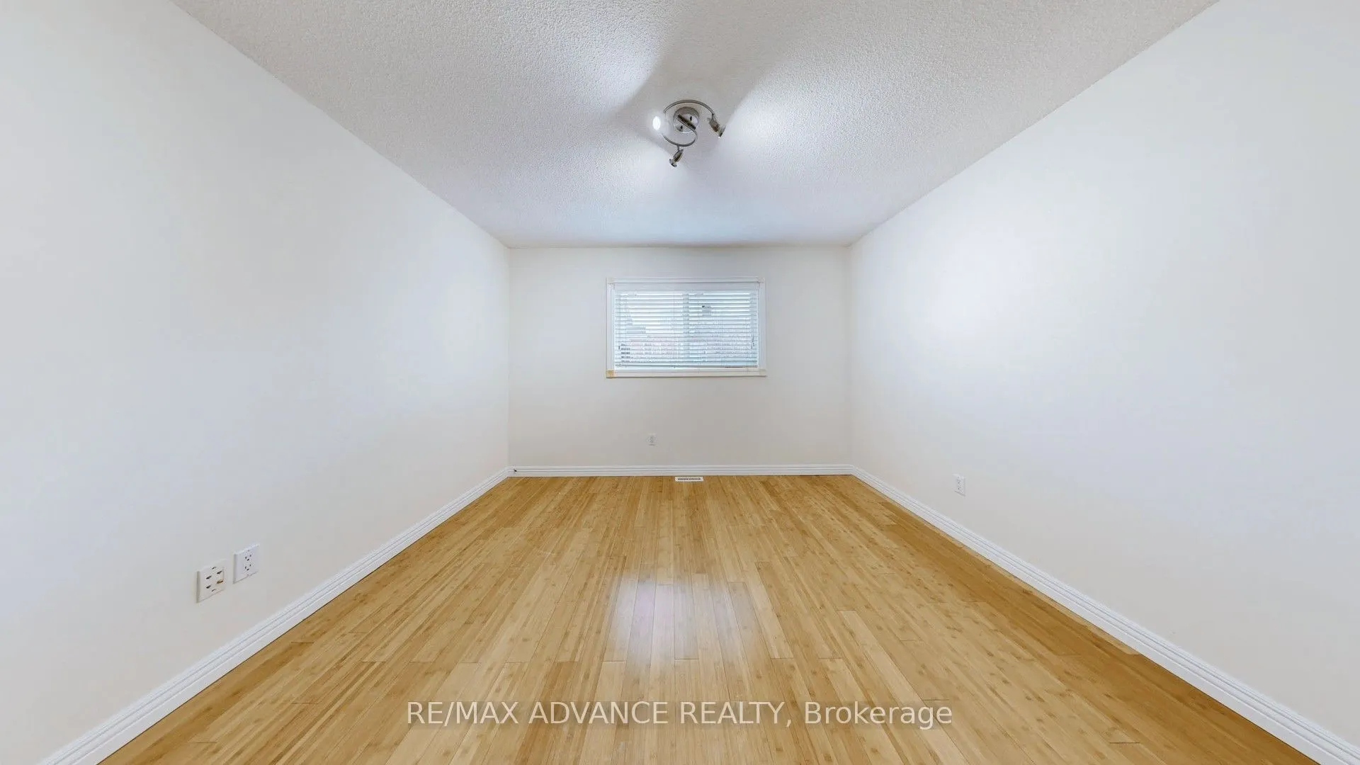 49 Havenview Road, #Upper