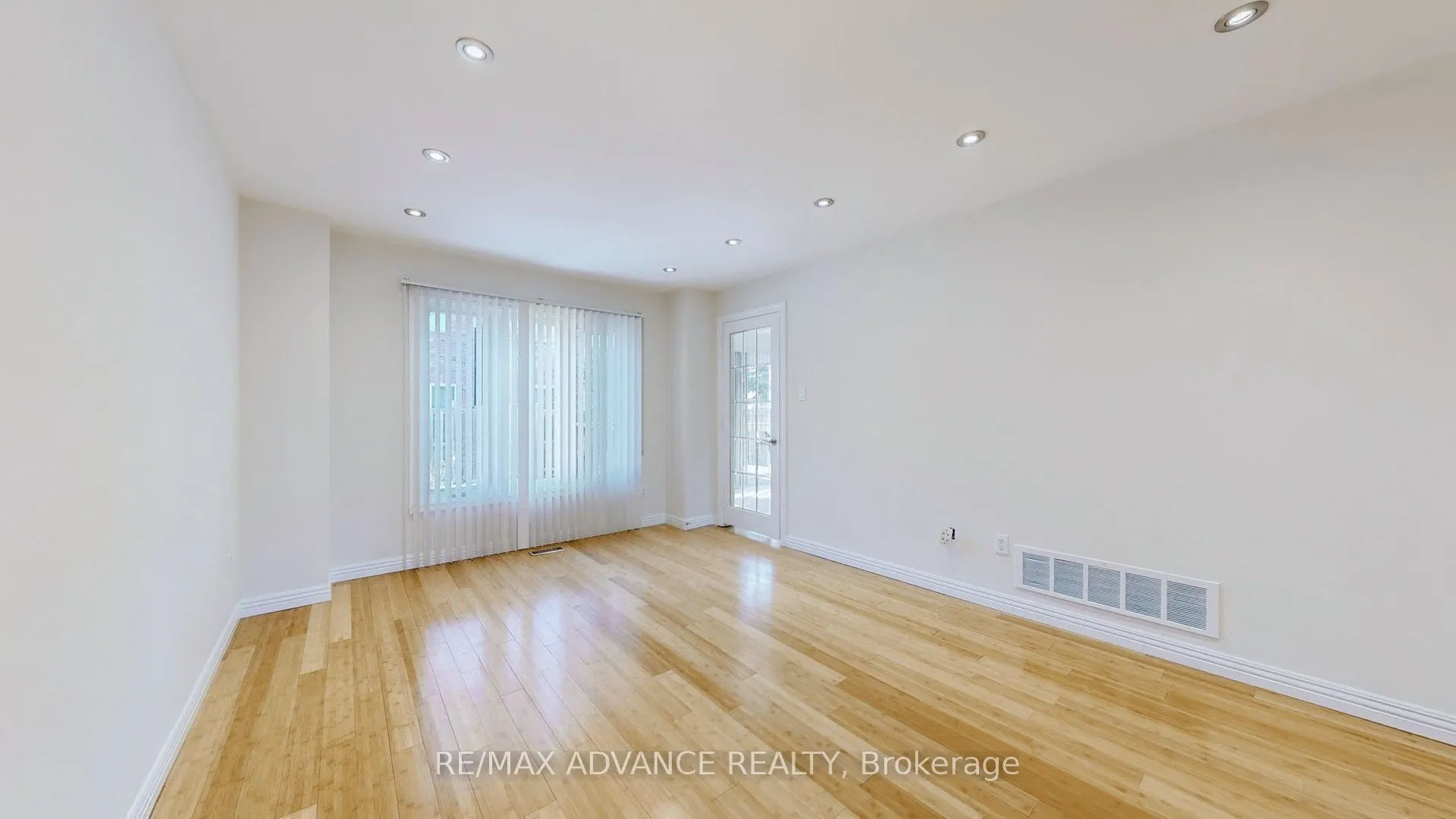 49 Havenview Road, #Upper