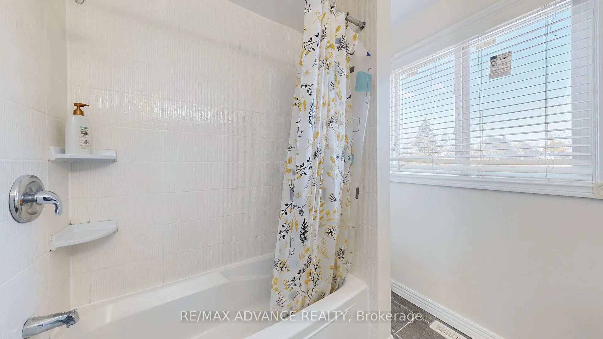 49 Havenview Road, #Upper