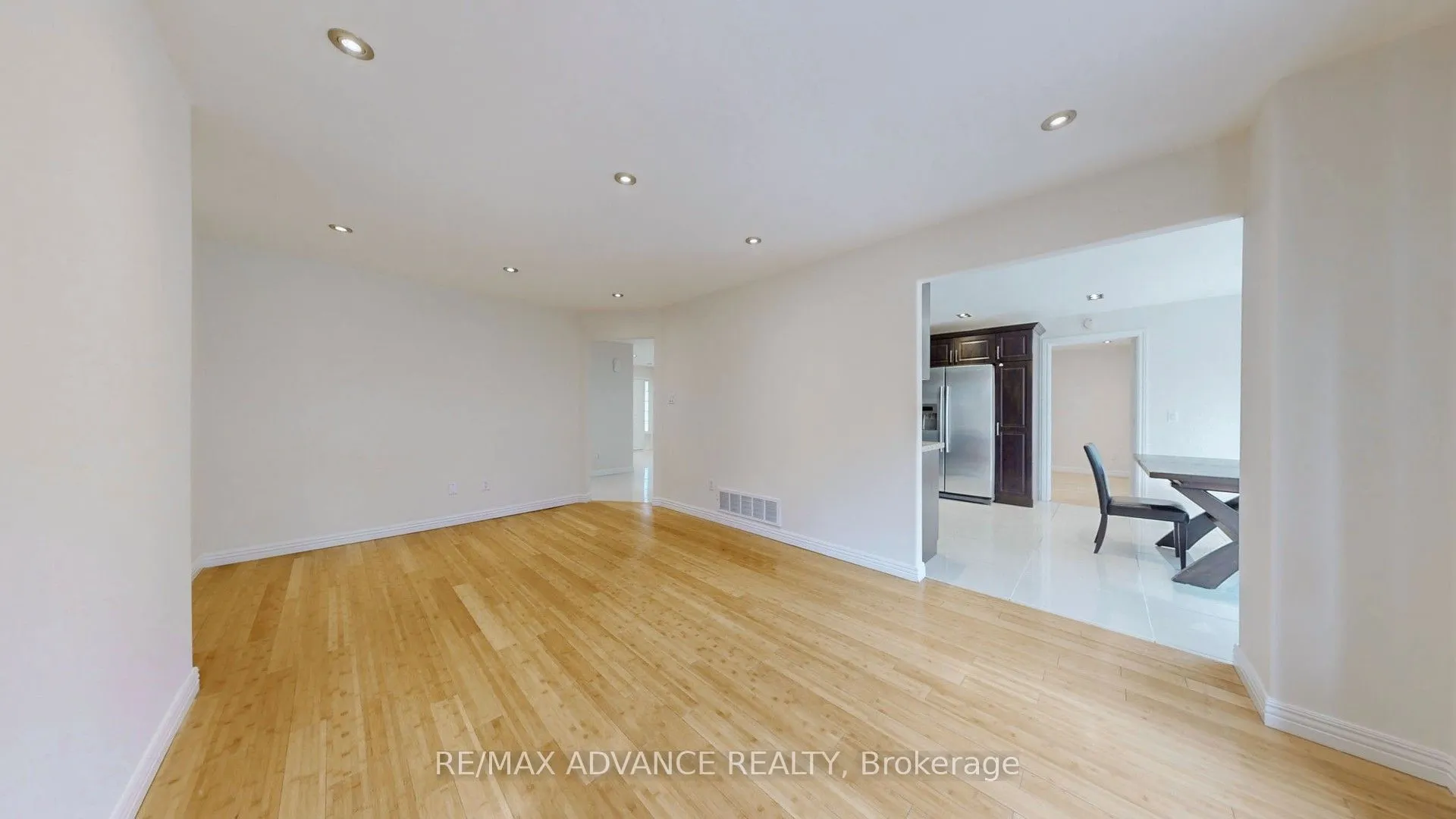 49 Havenview Road, #Upper