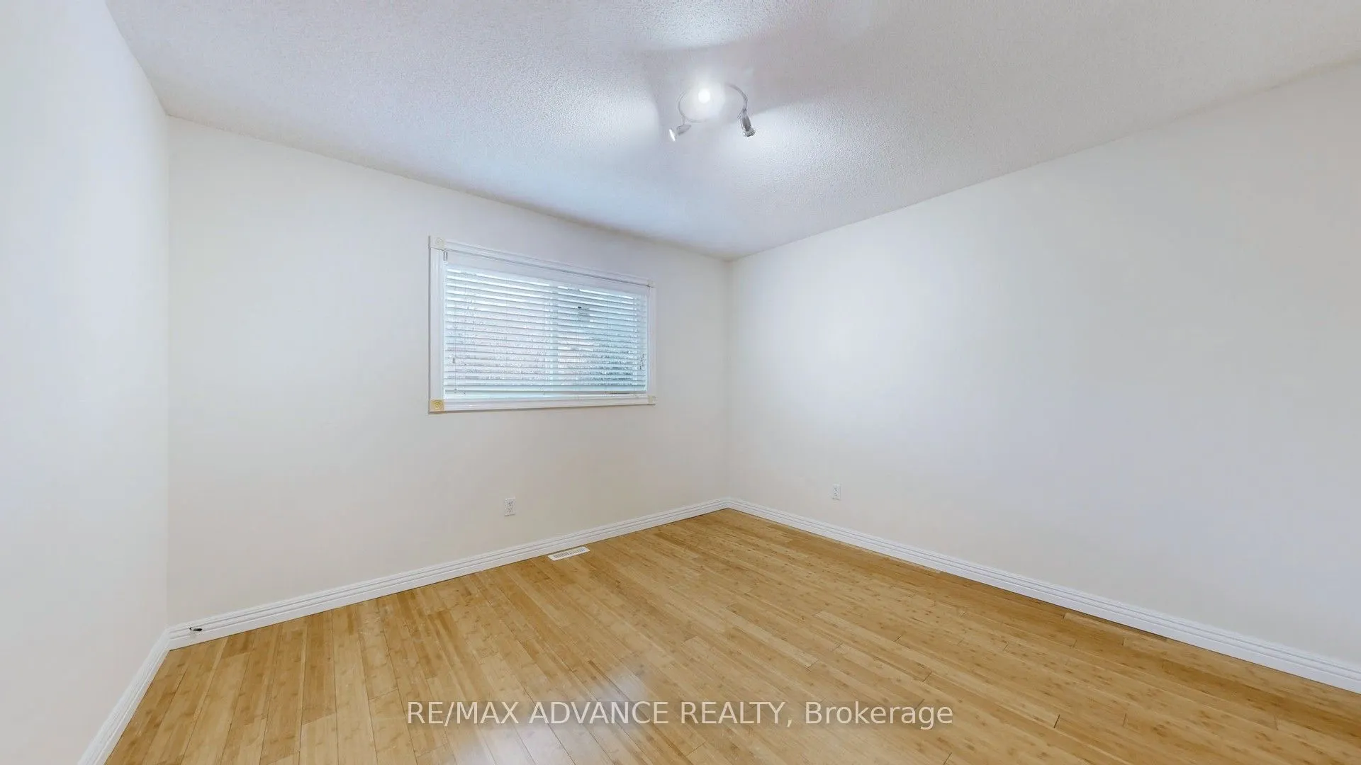 49 Havenview Road, #Upper