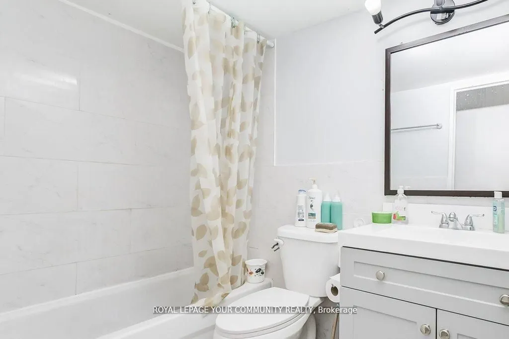 1 Massey Square, #2205