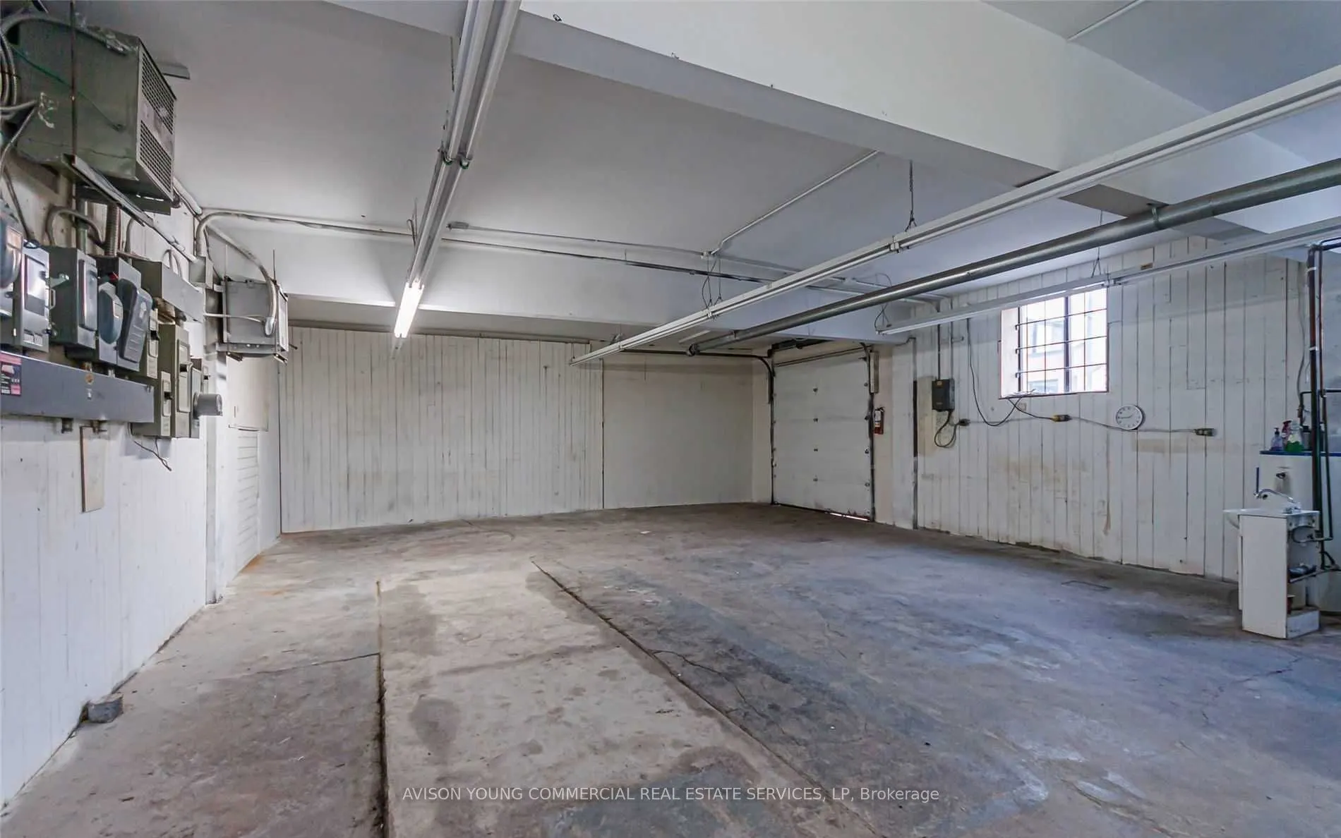 151 Brock Street N