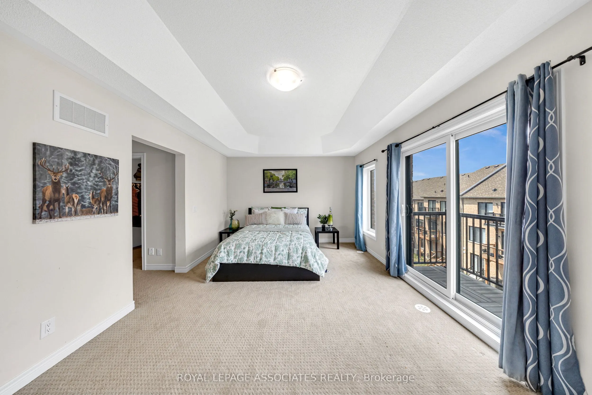 44 Elkington Crescent