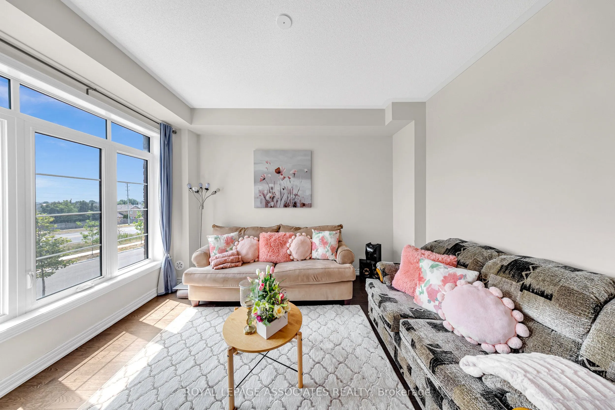44 Elkington Crescent