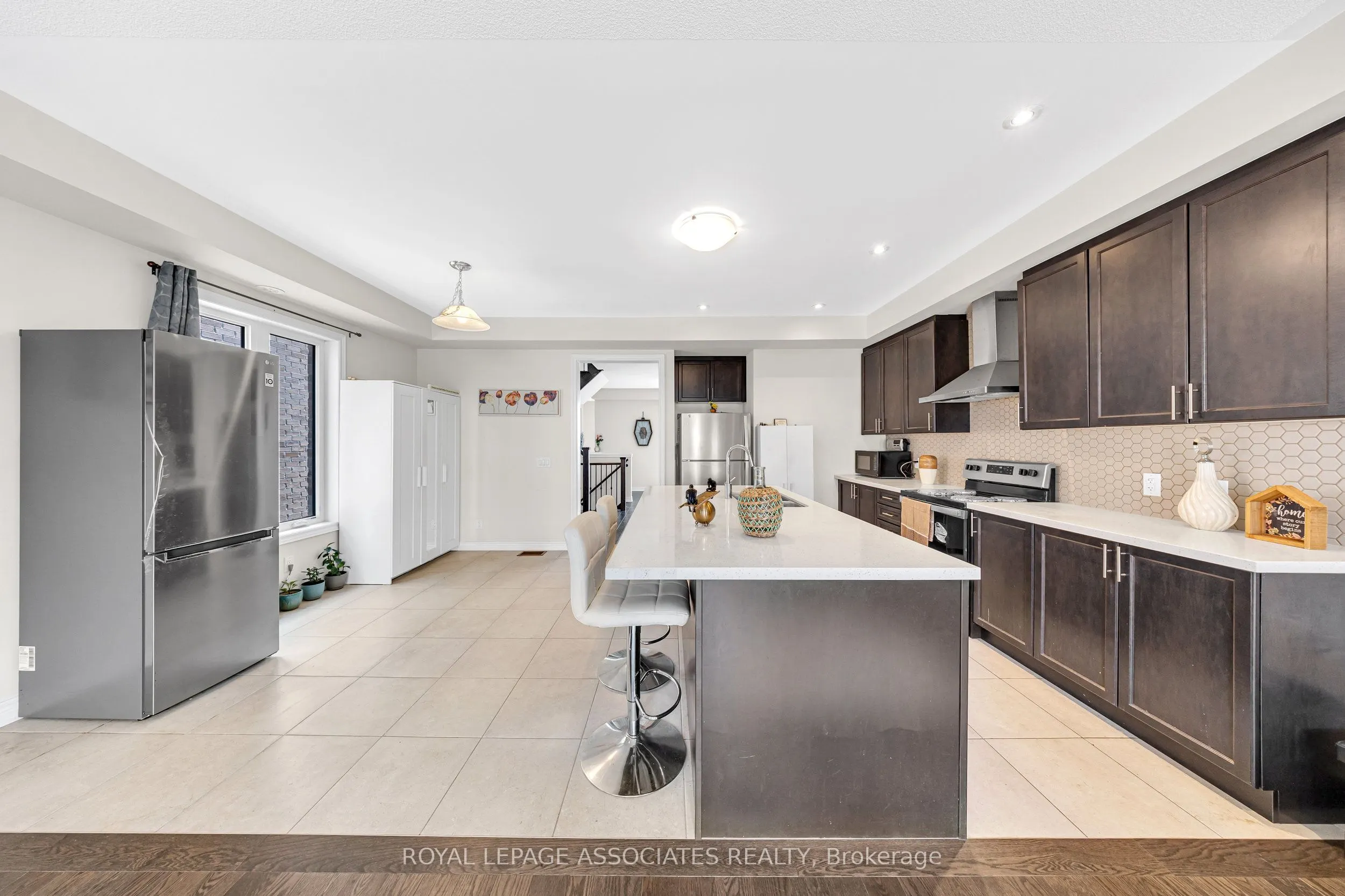 44 Elkington Crescent