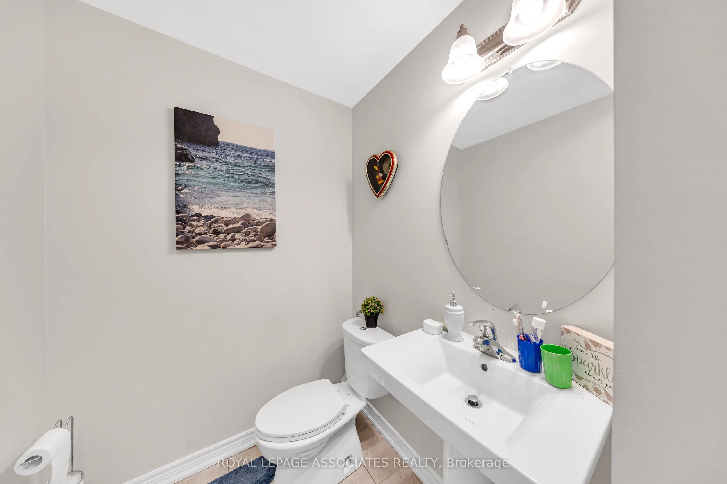44 Elkington Crescent