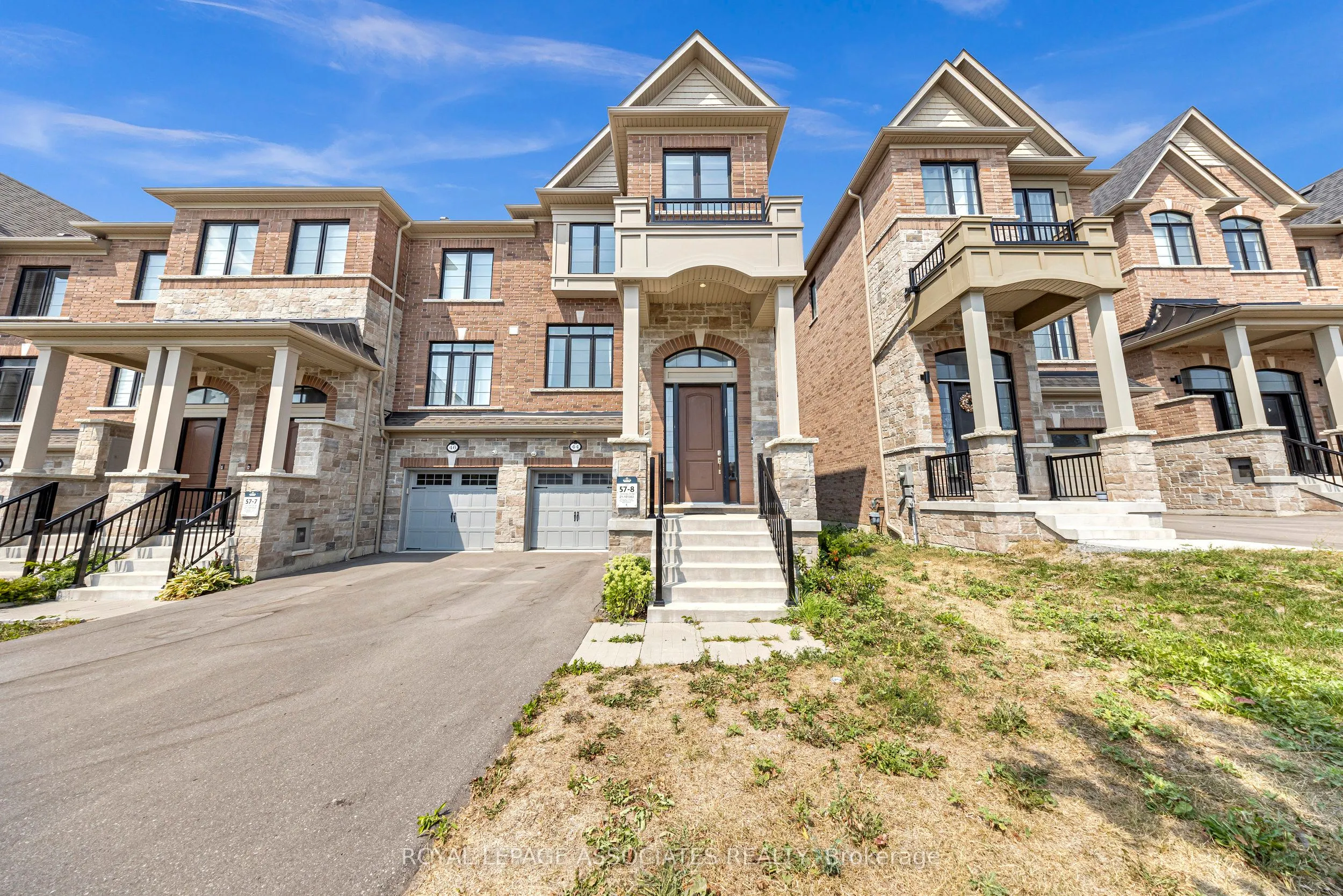 44 Elkington Crescent