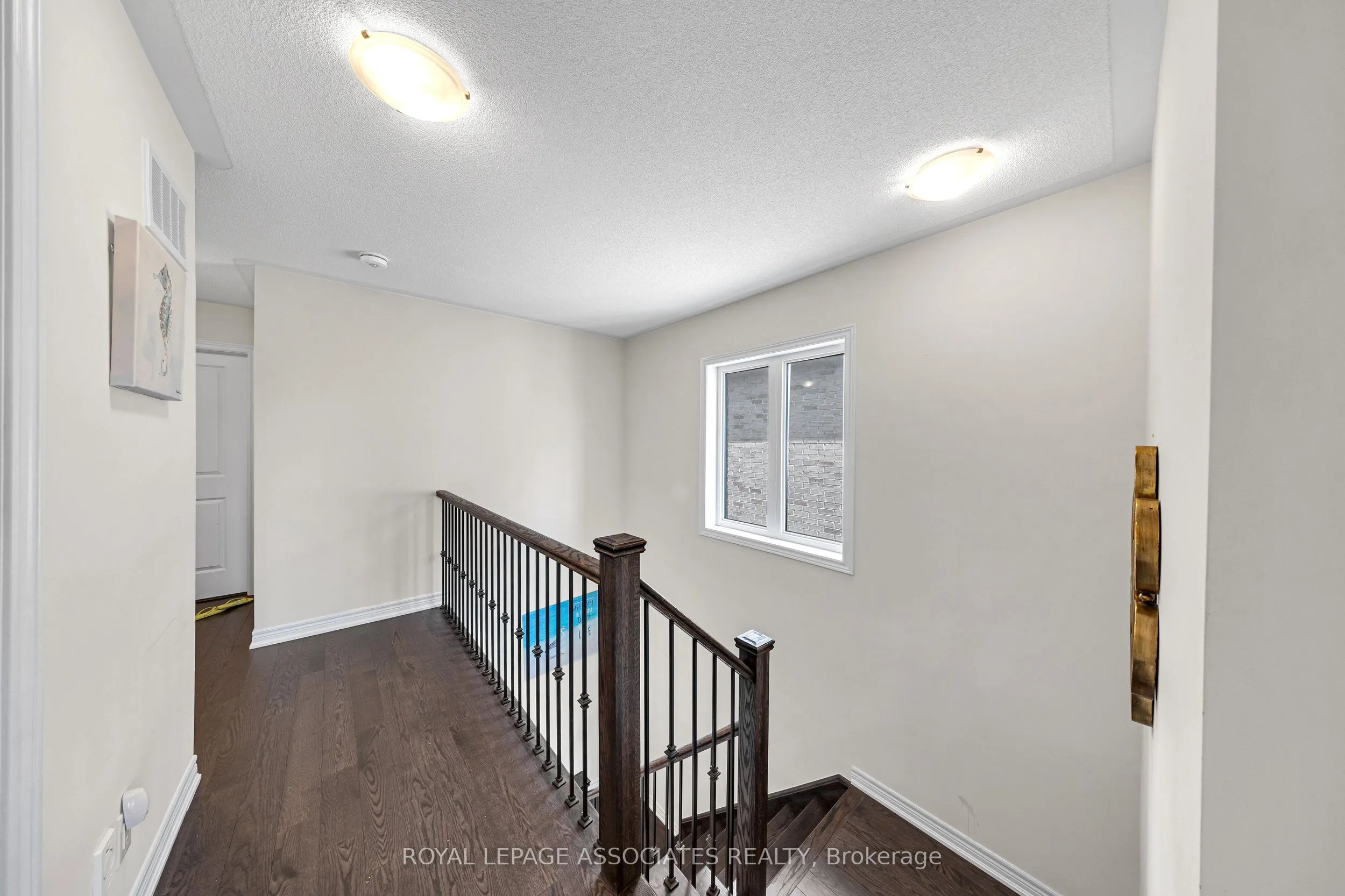 44 Elkington Crescent