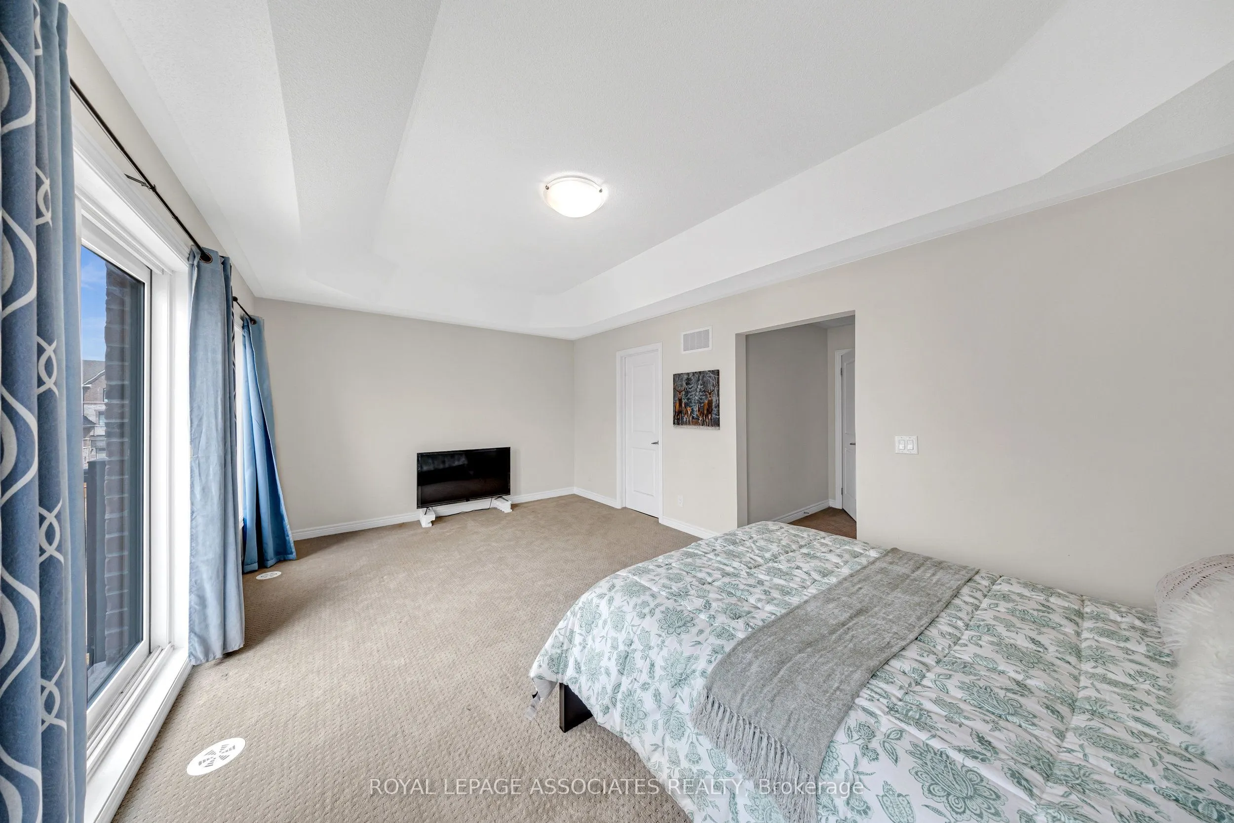 44 Elkington Crescent