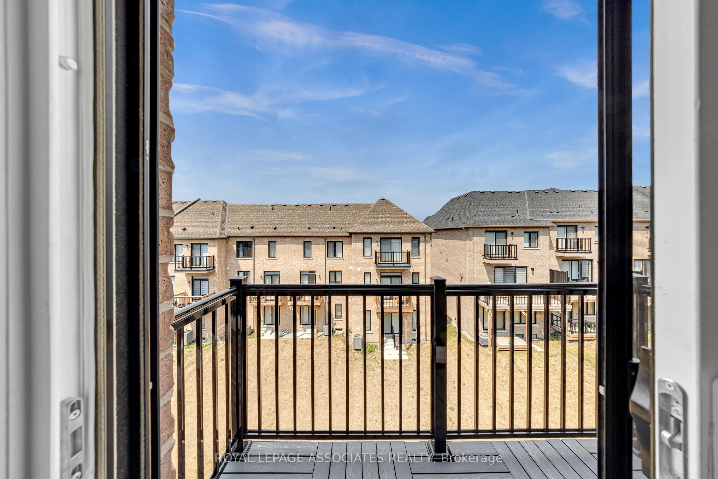 44 Elkington Crescent