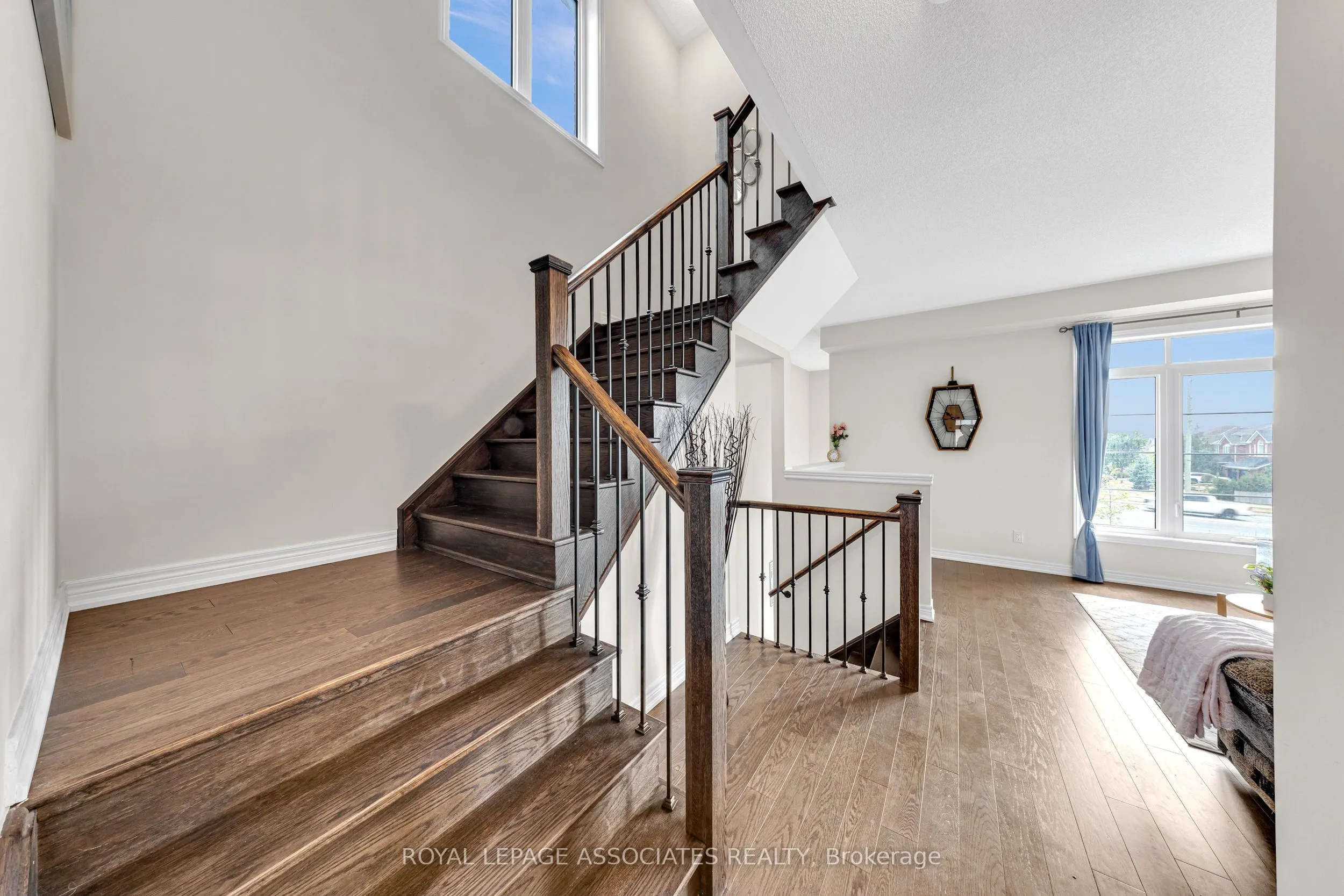 44 Elkington Crescent