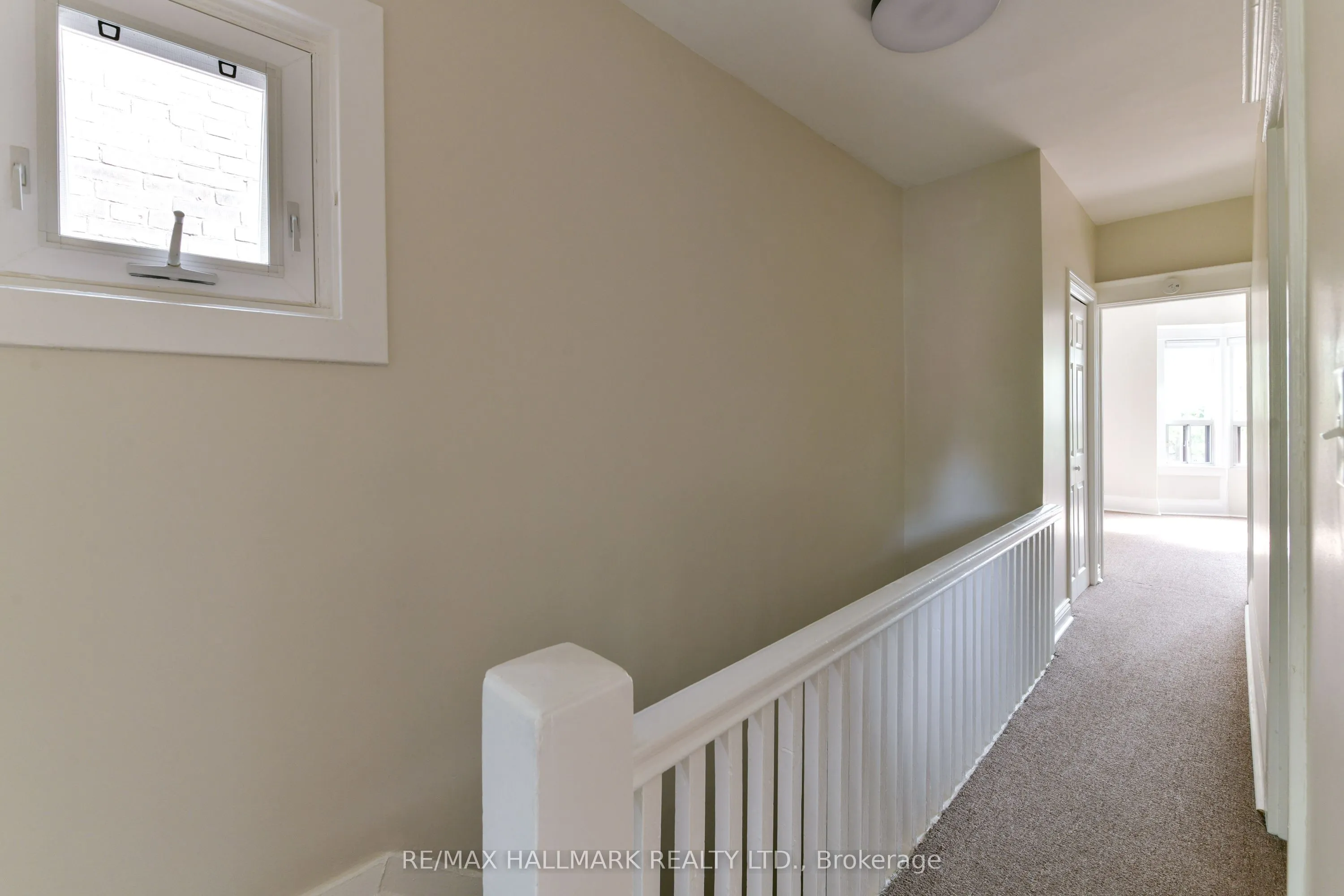 852 Carlaw Avenue