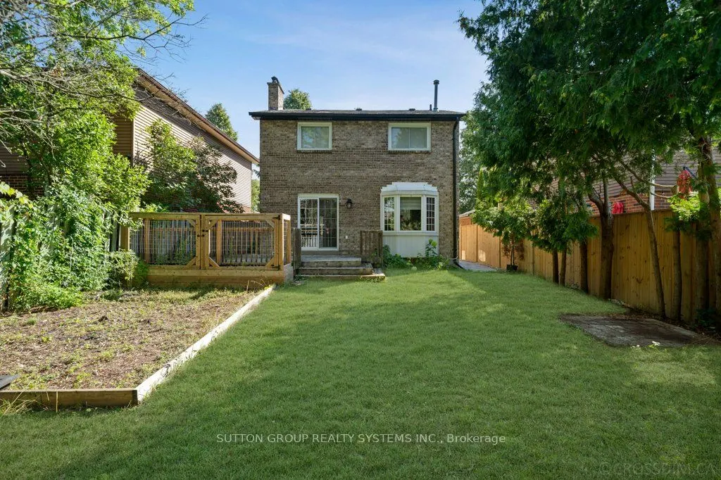 1114 Cedarcroft Crescent