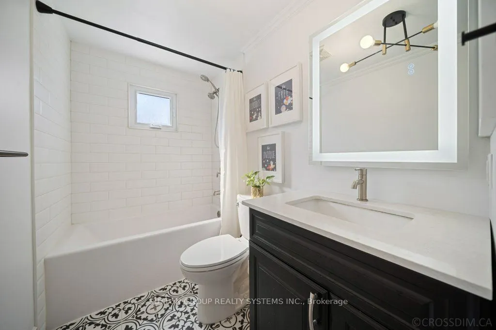 1114 Cedarcroft Crescent