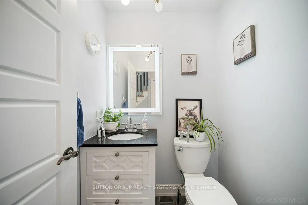 1114 Cedarcroft Crescent