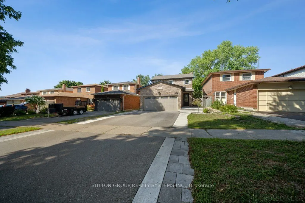 1114 Cedarcroft Crescent