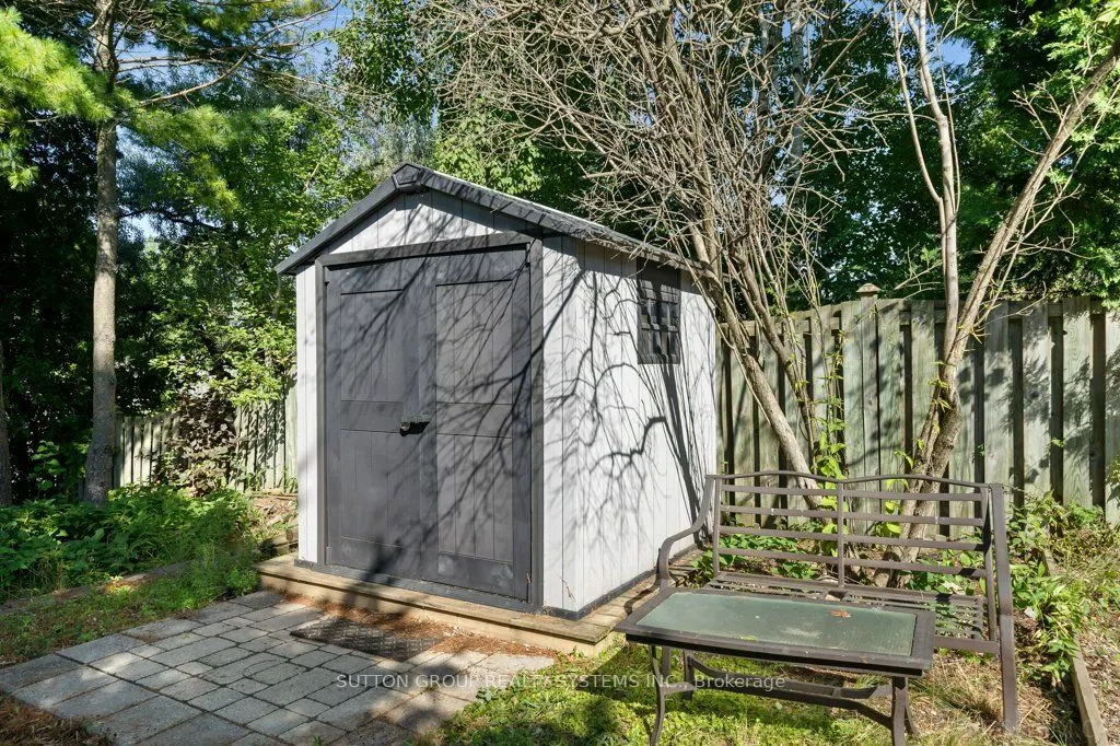 1114 Cedarcroft Crescent