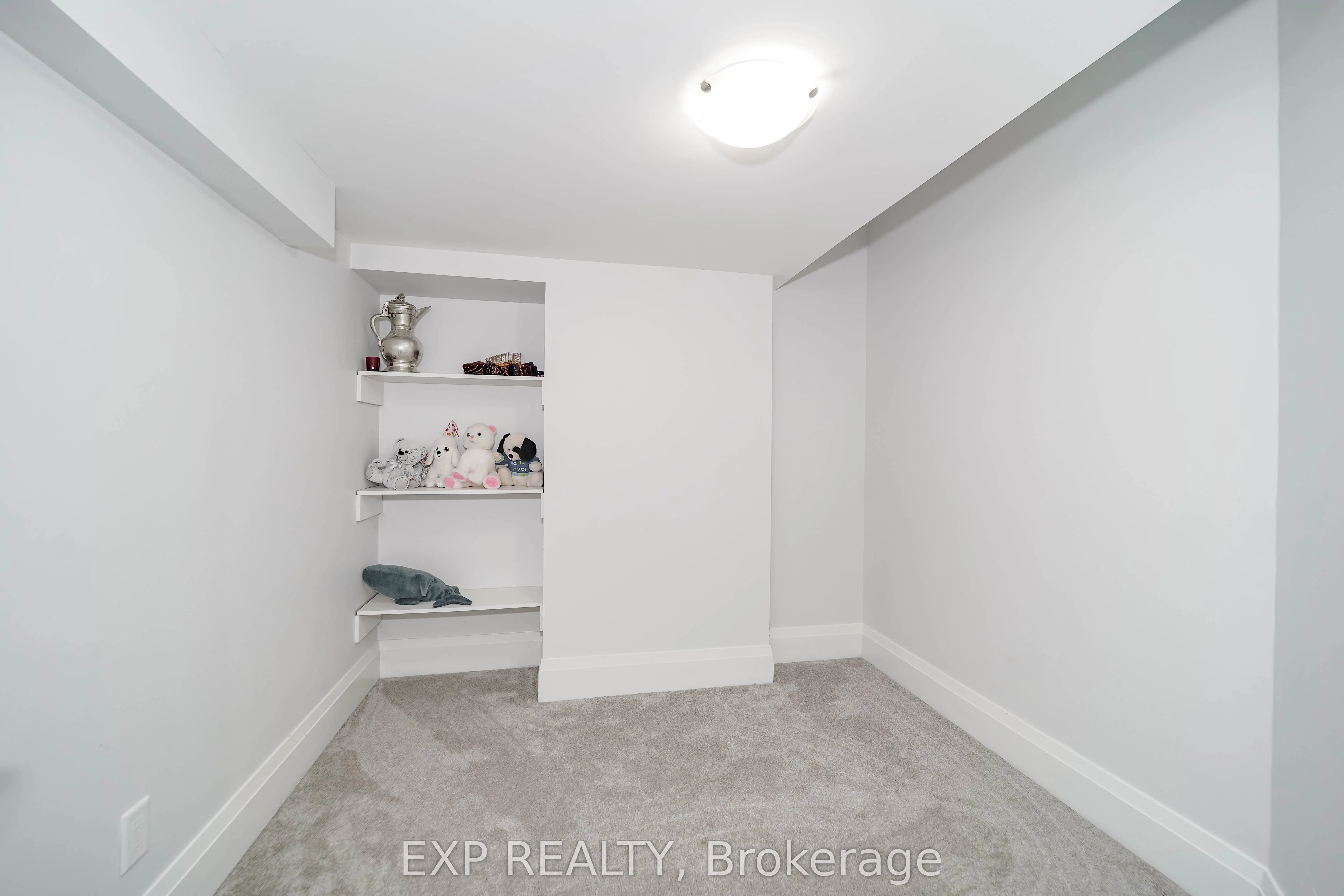 25 Christine Elliott Avenue