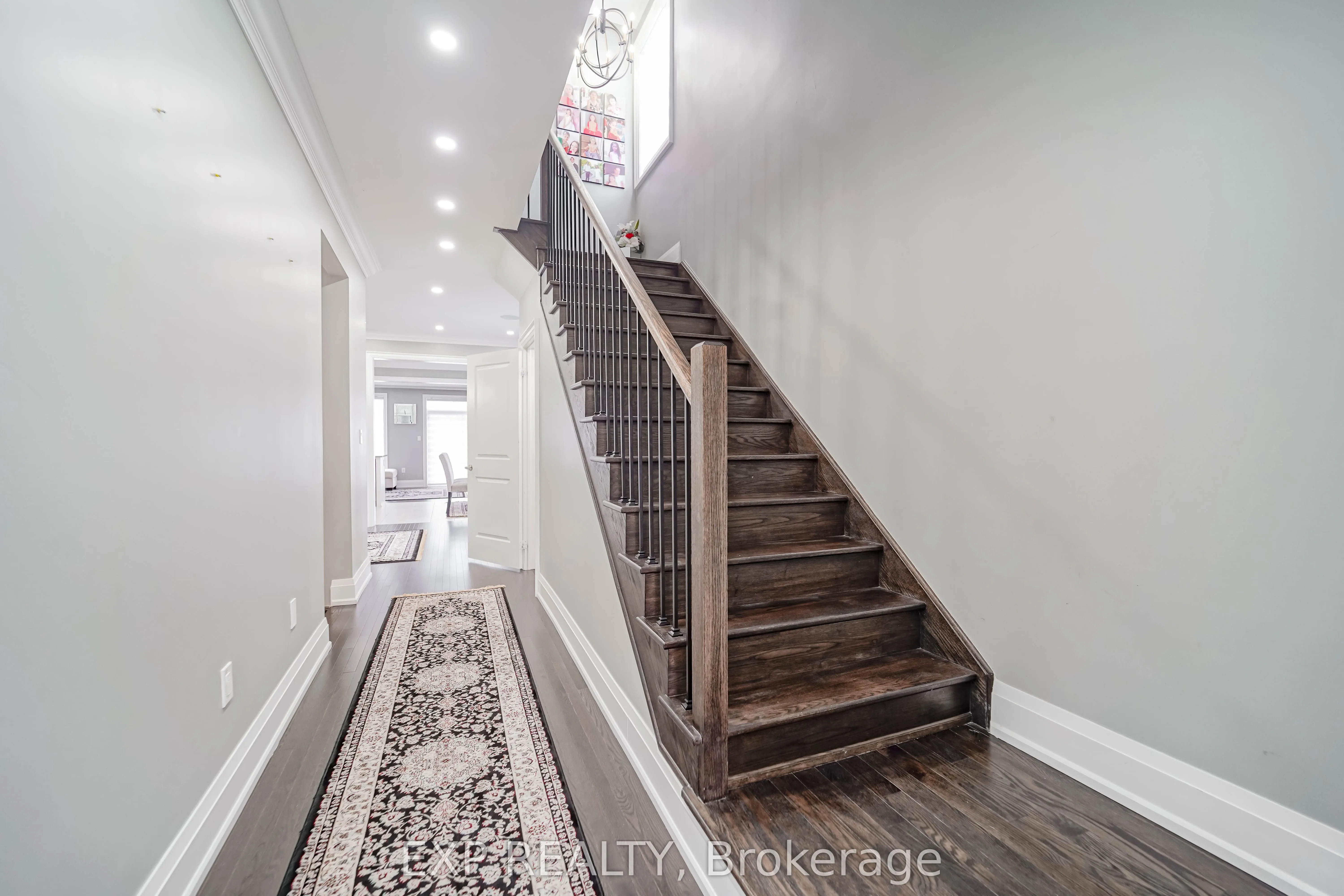 25 Christine Elliott Avenue