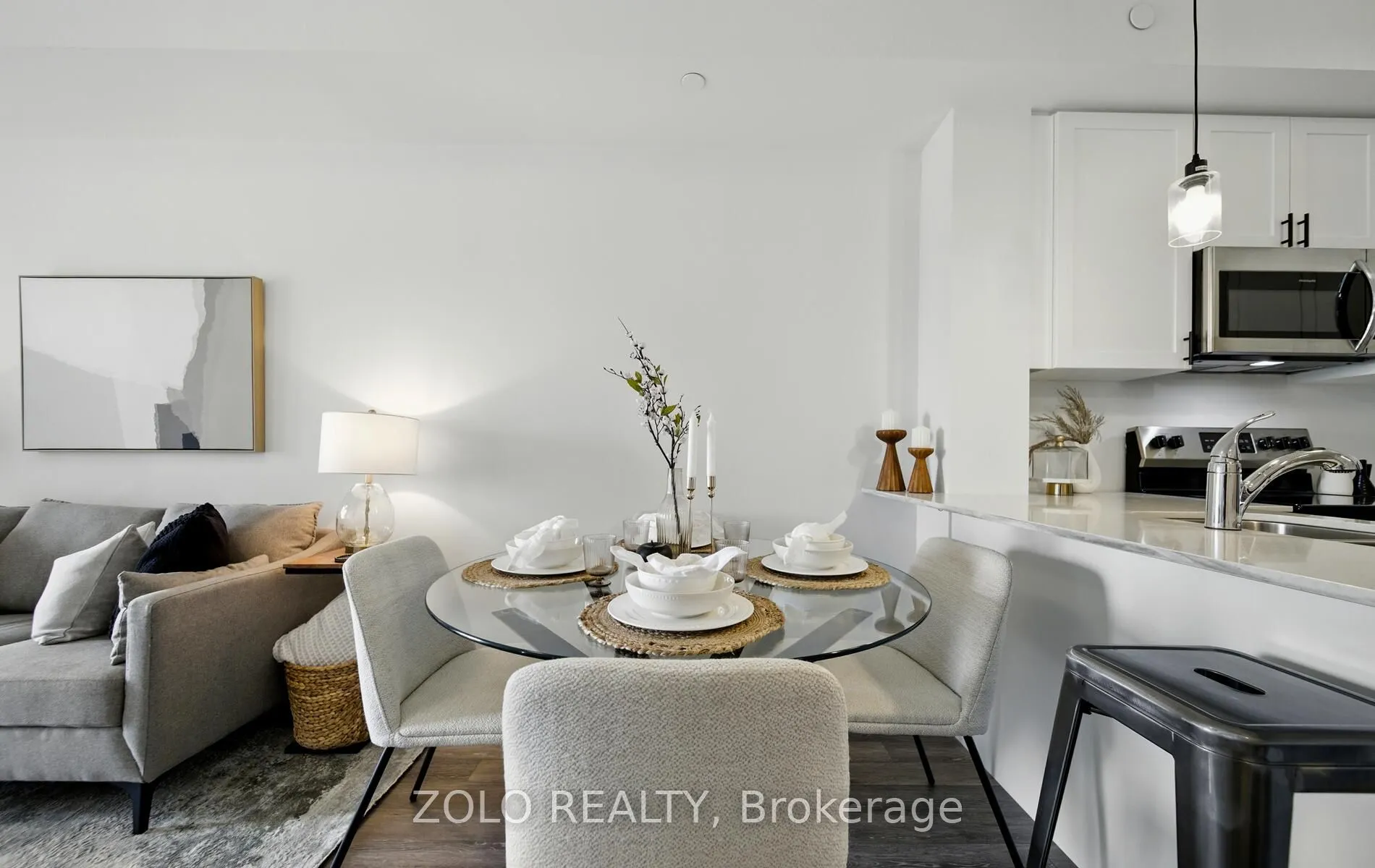 50 Lakebreeze Drive, #215