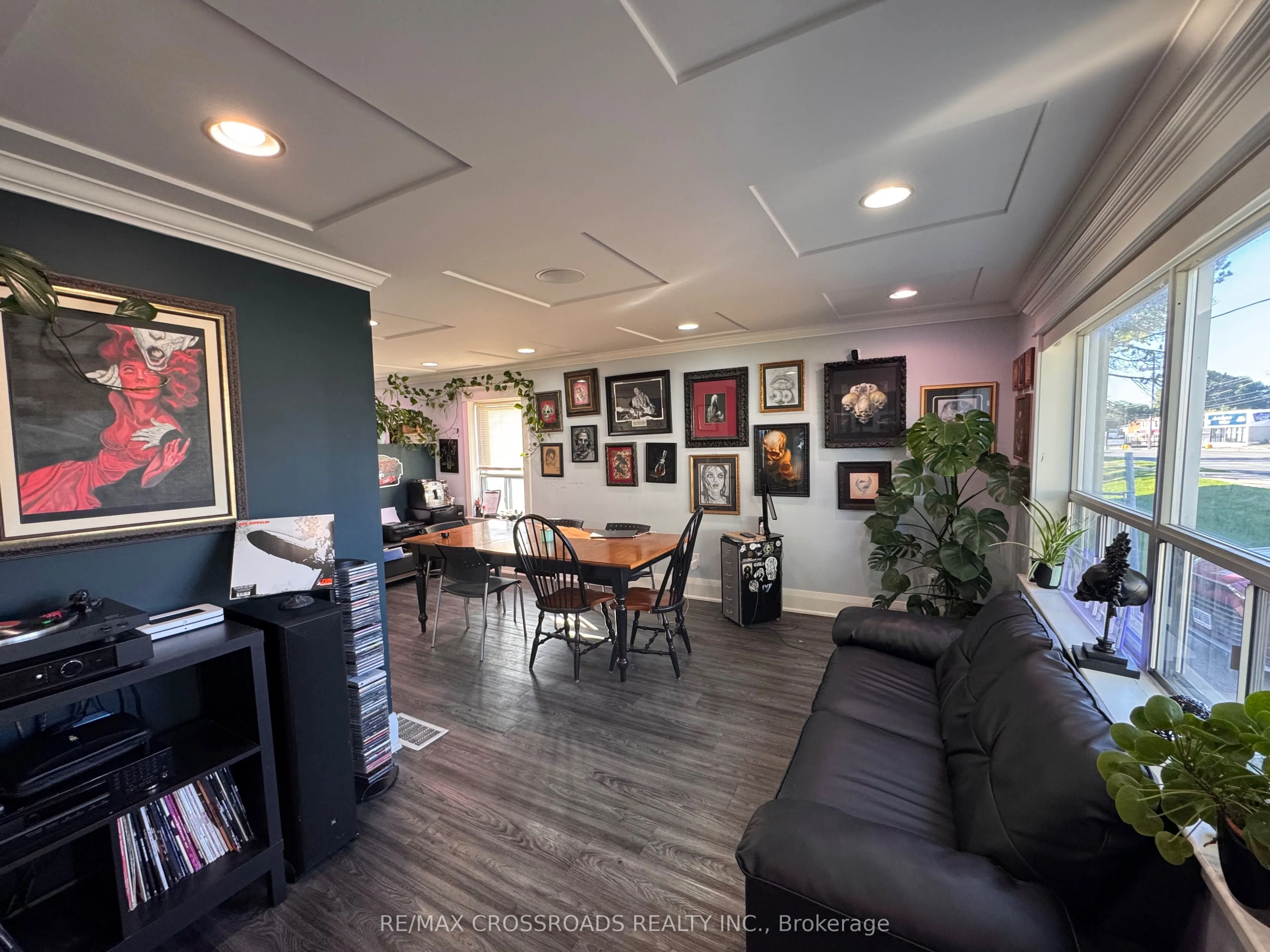951 Simcoe Street N