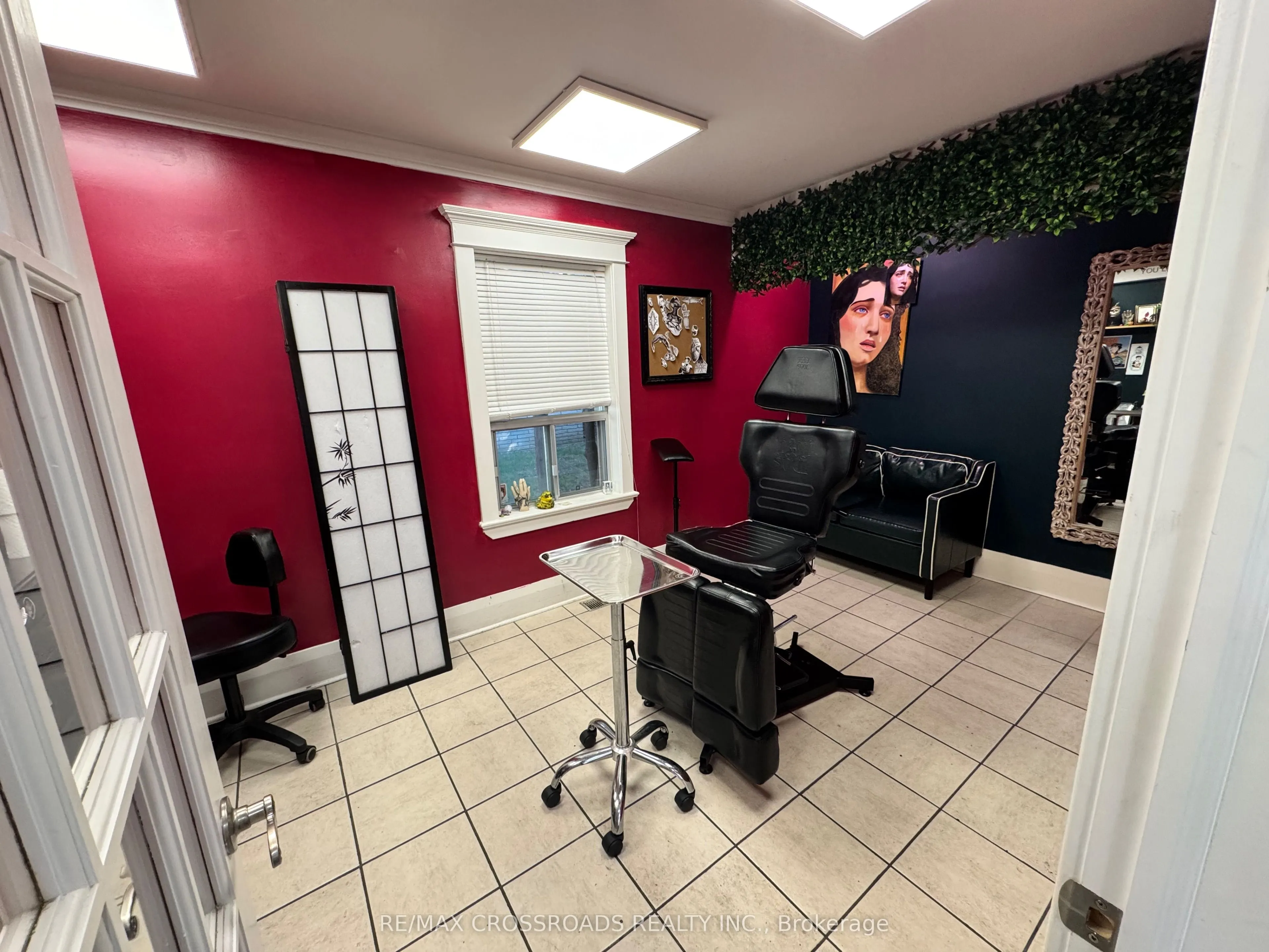951 Simcoe Street N