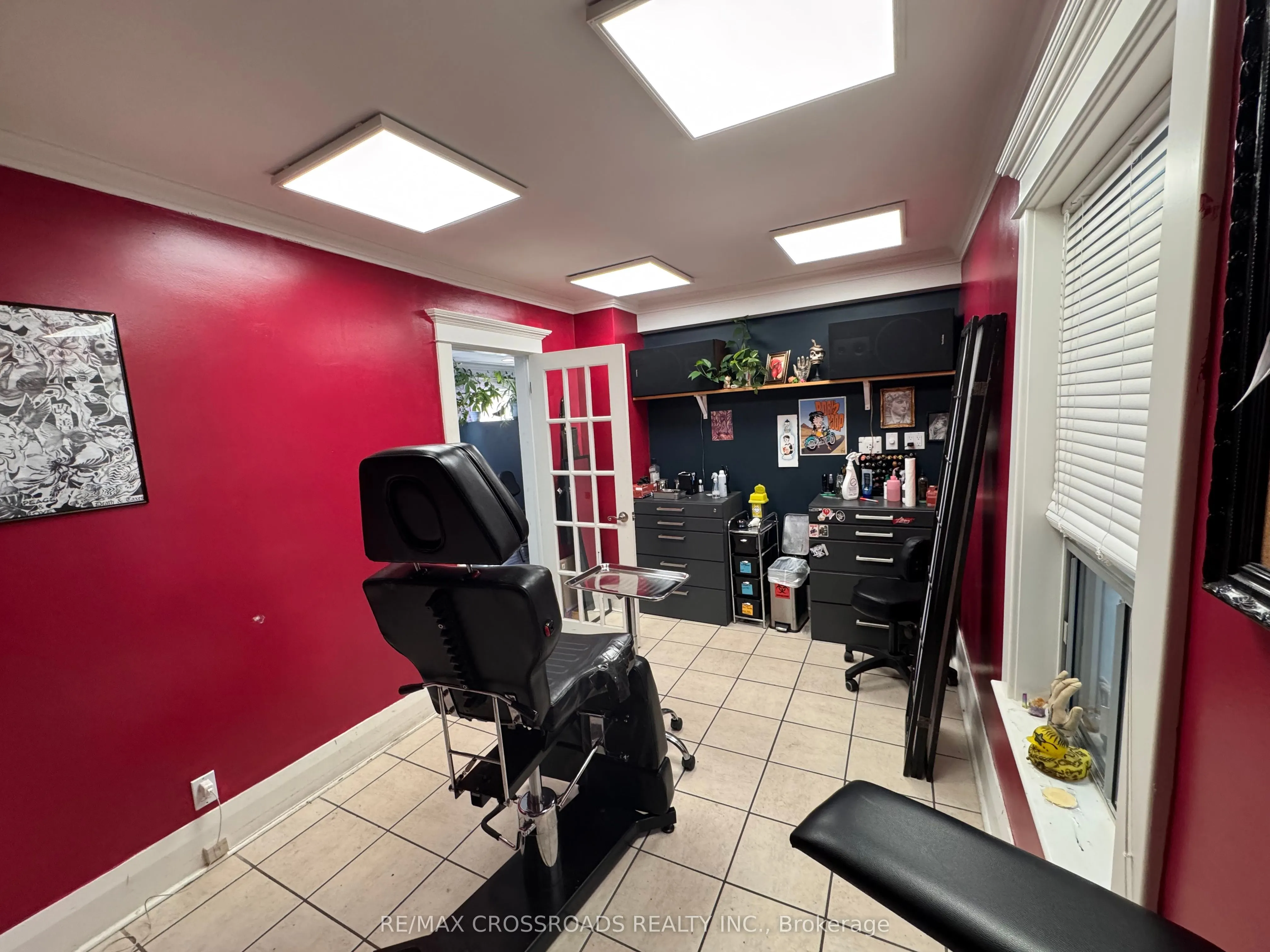 951 Simcoe Street N
