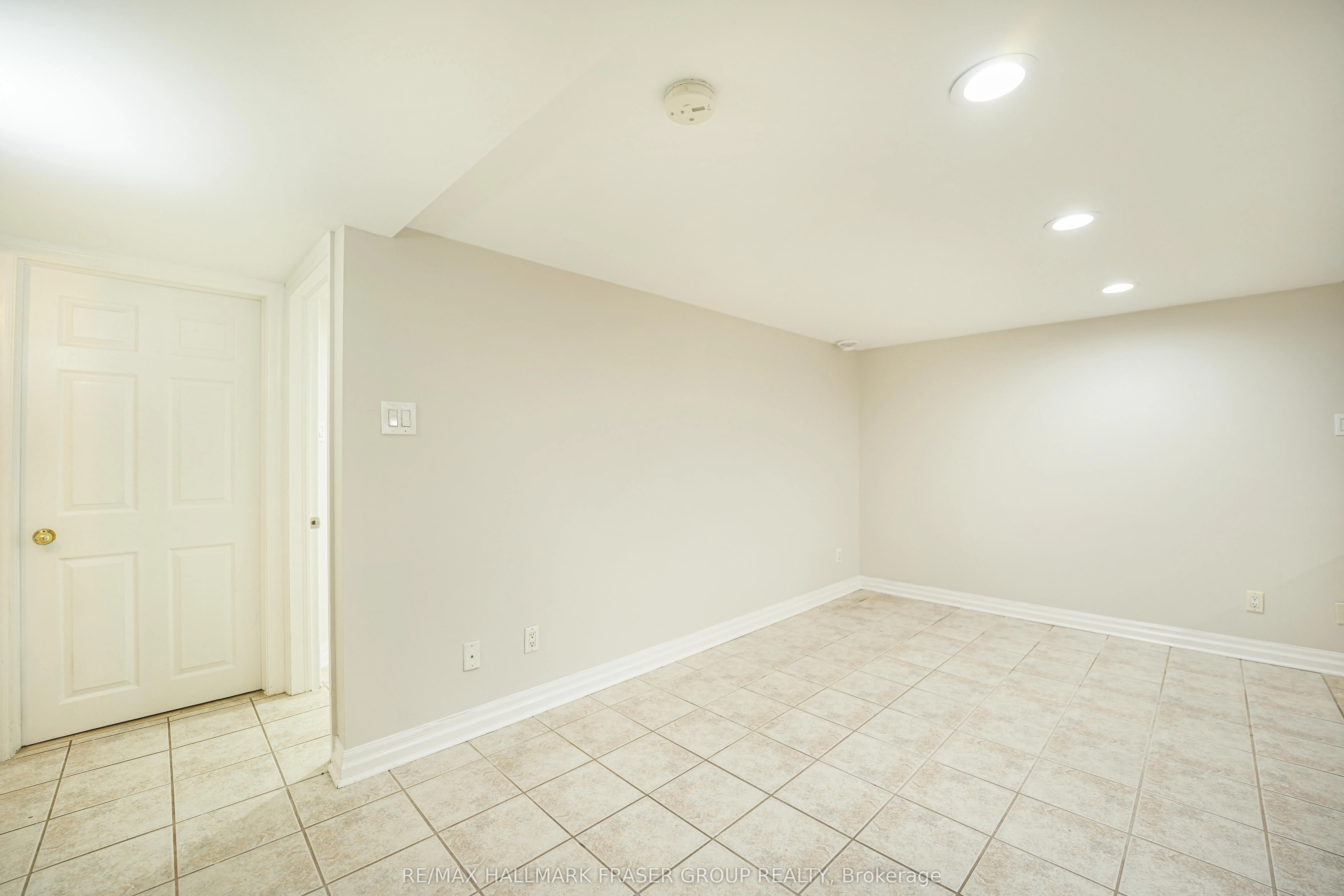44 Carlisle Crescent, #Basement