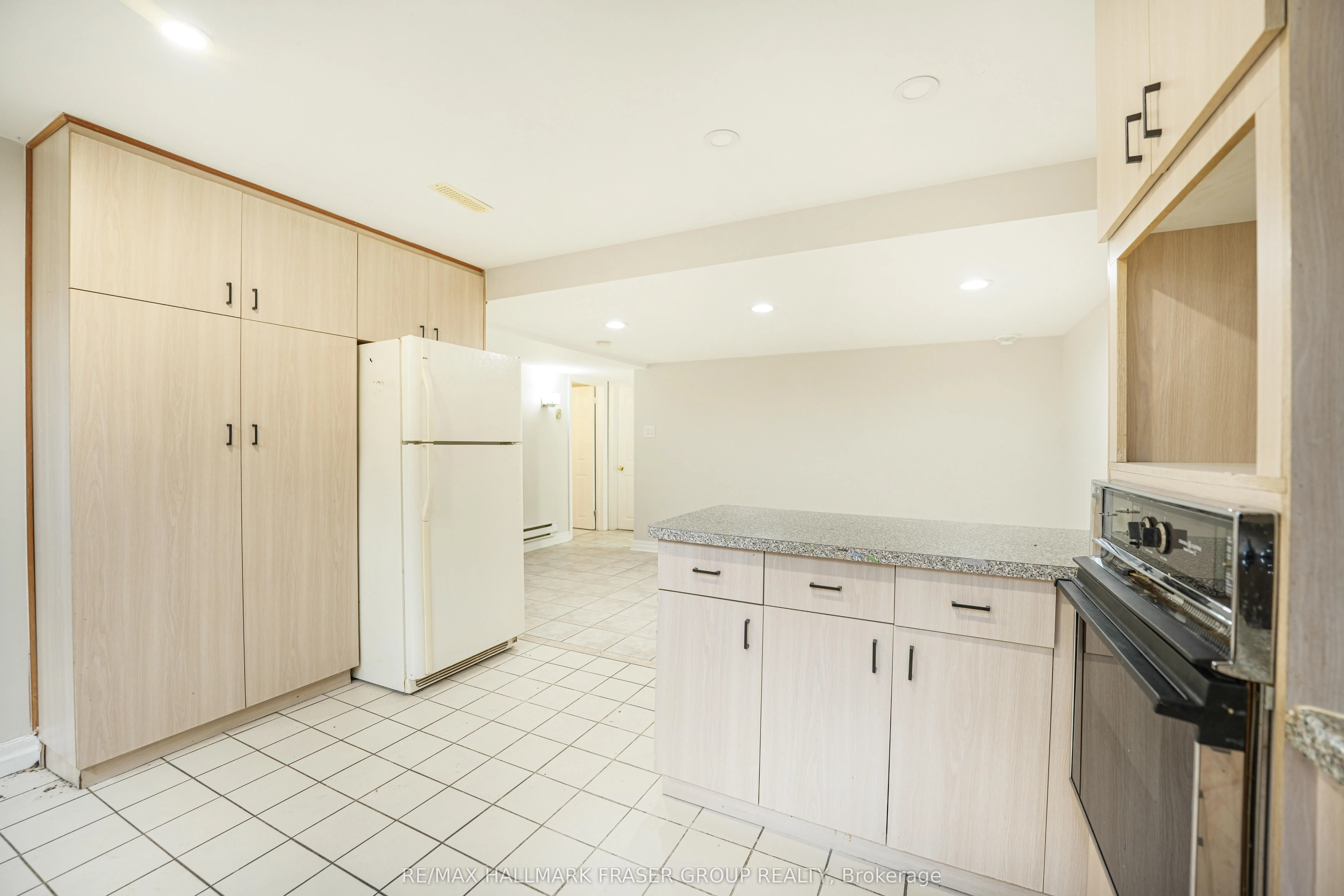 44 Carlisle Crescent, #Basement