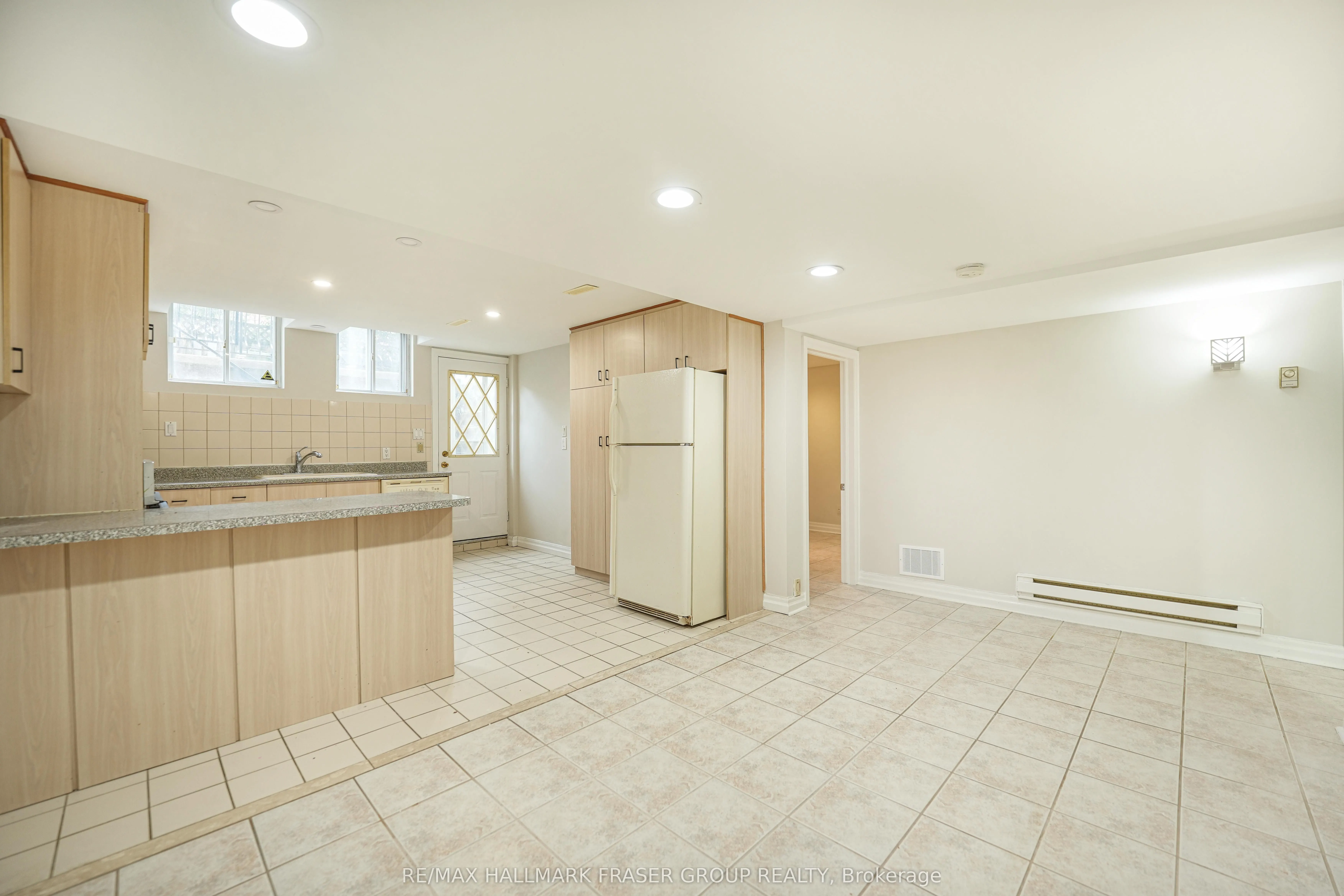 44 Carlisle Crescent, #Basement