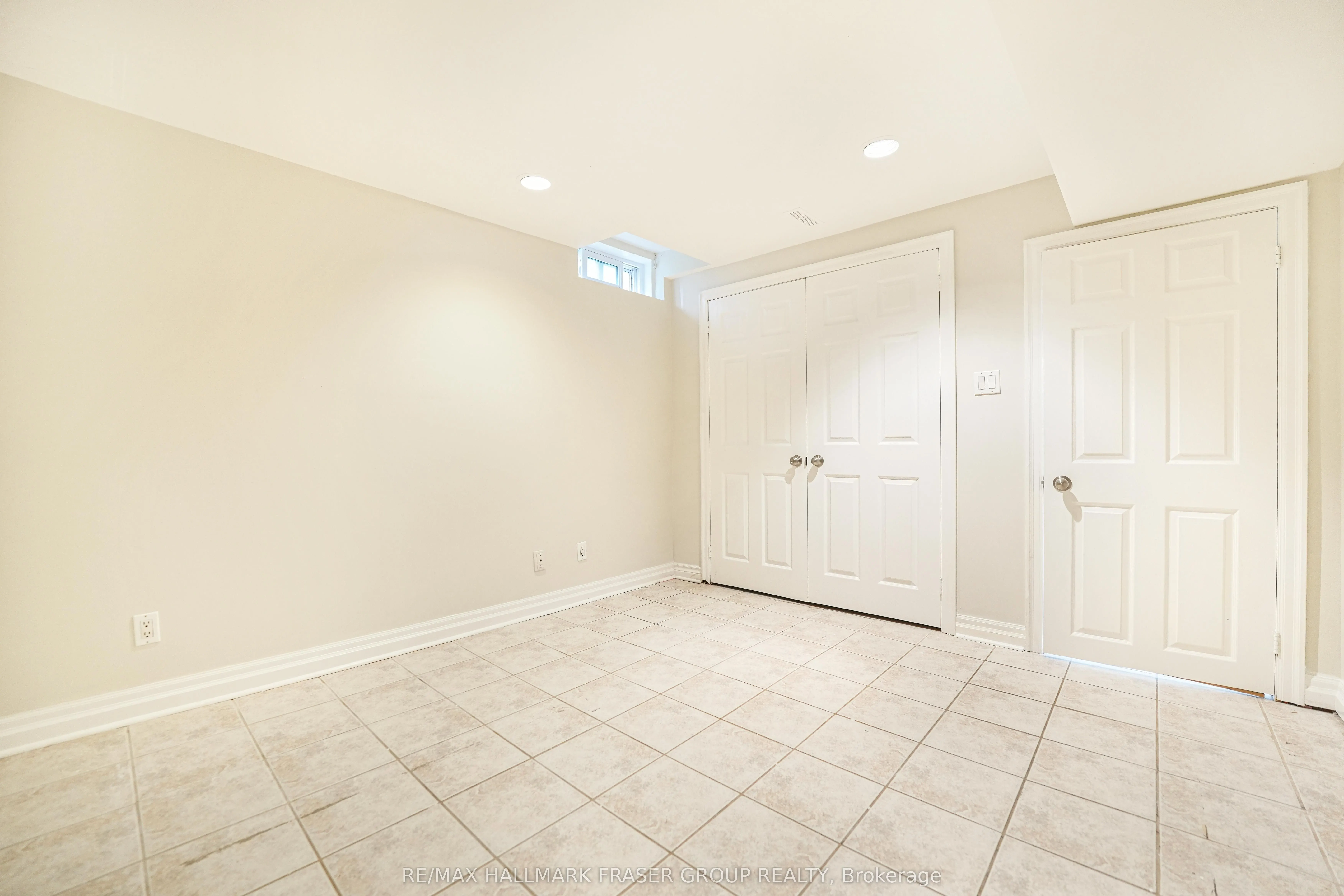 44 Carlisle Crescent, #Basement