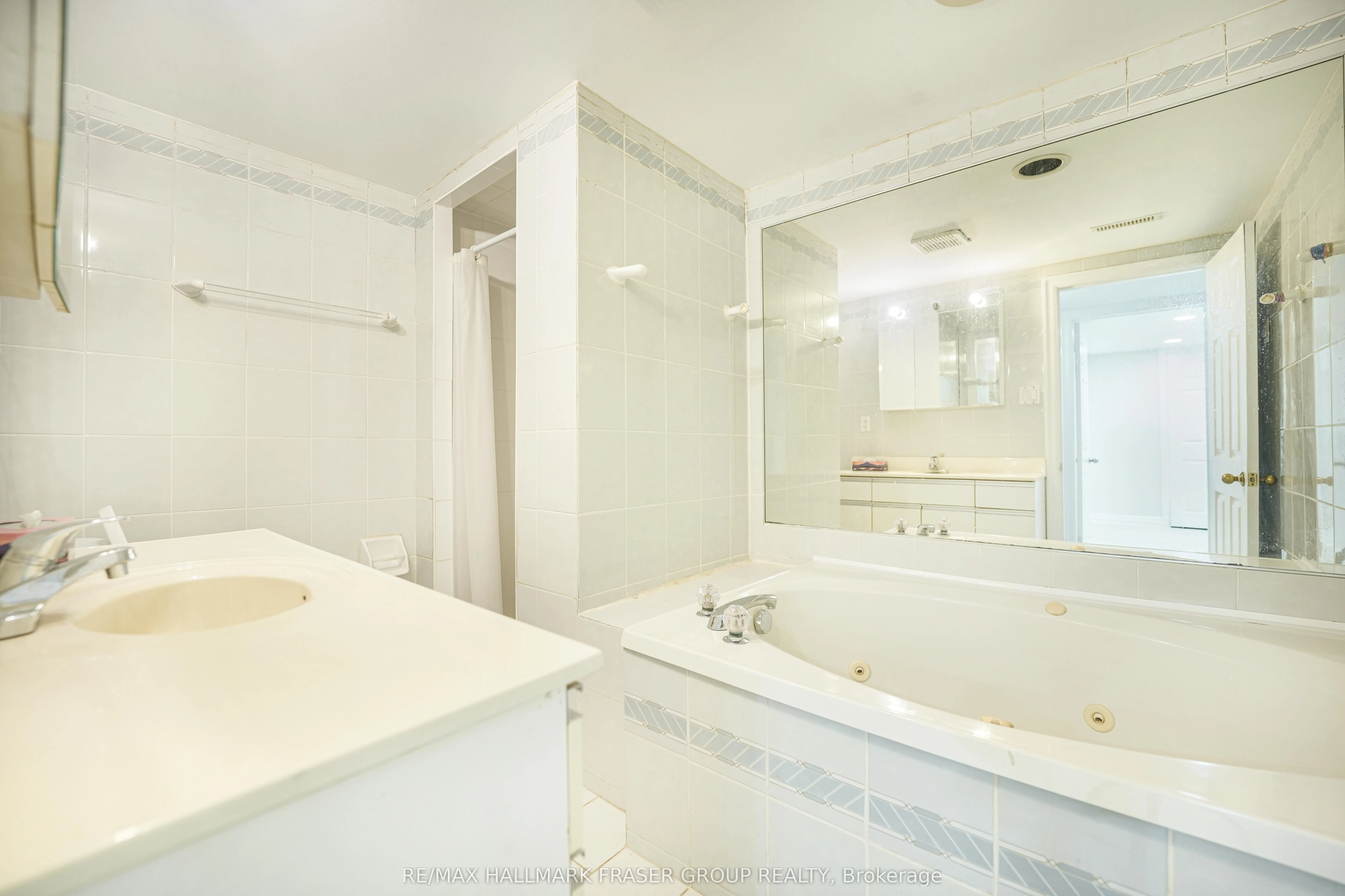 44 Carlisle Crescent, #Basement