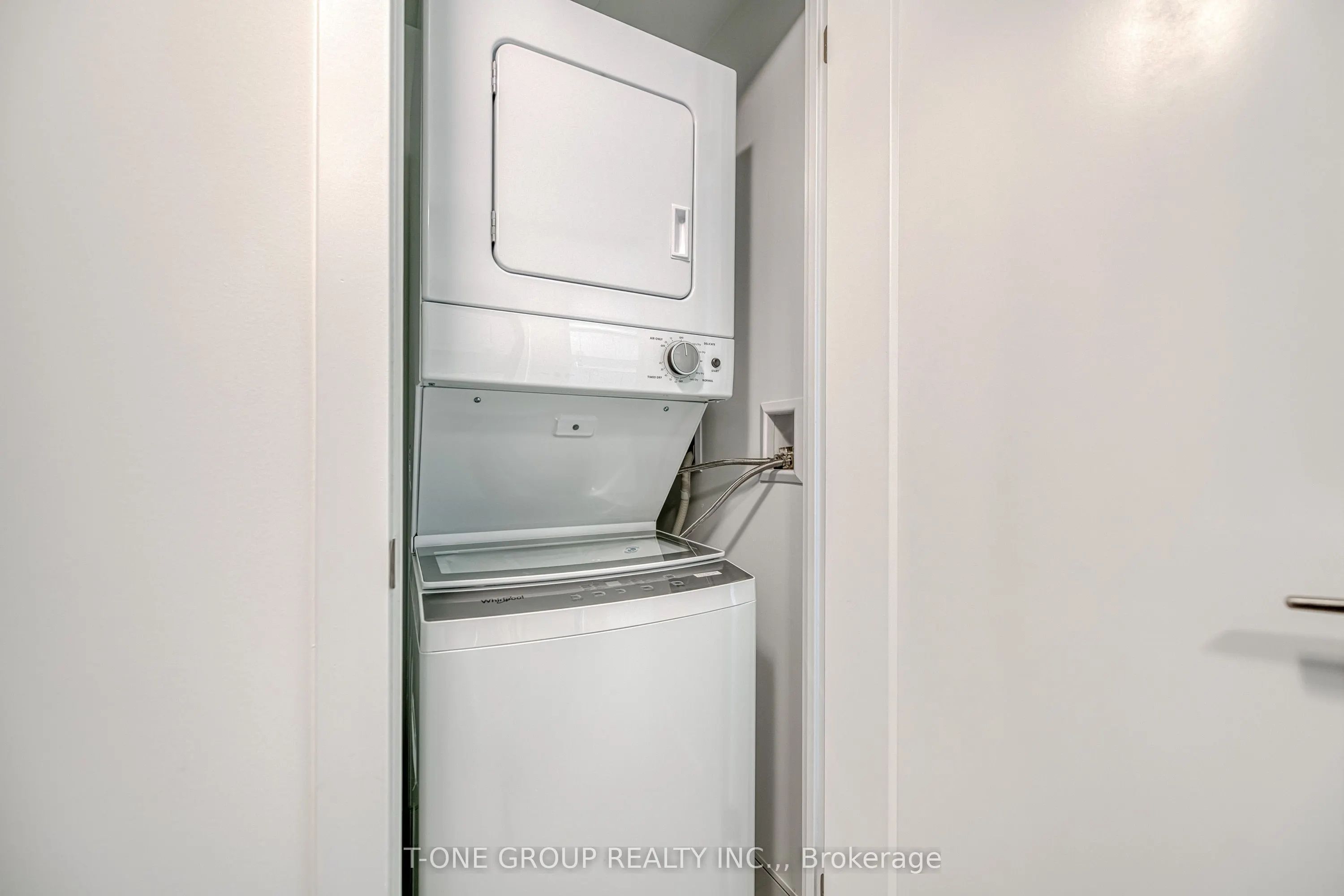 2545 Simcoe Street, #1709