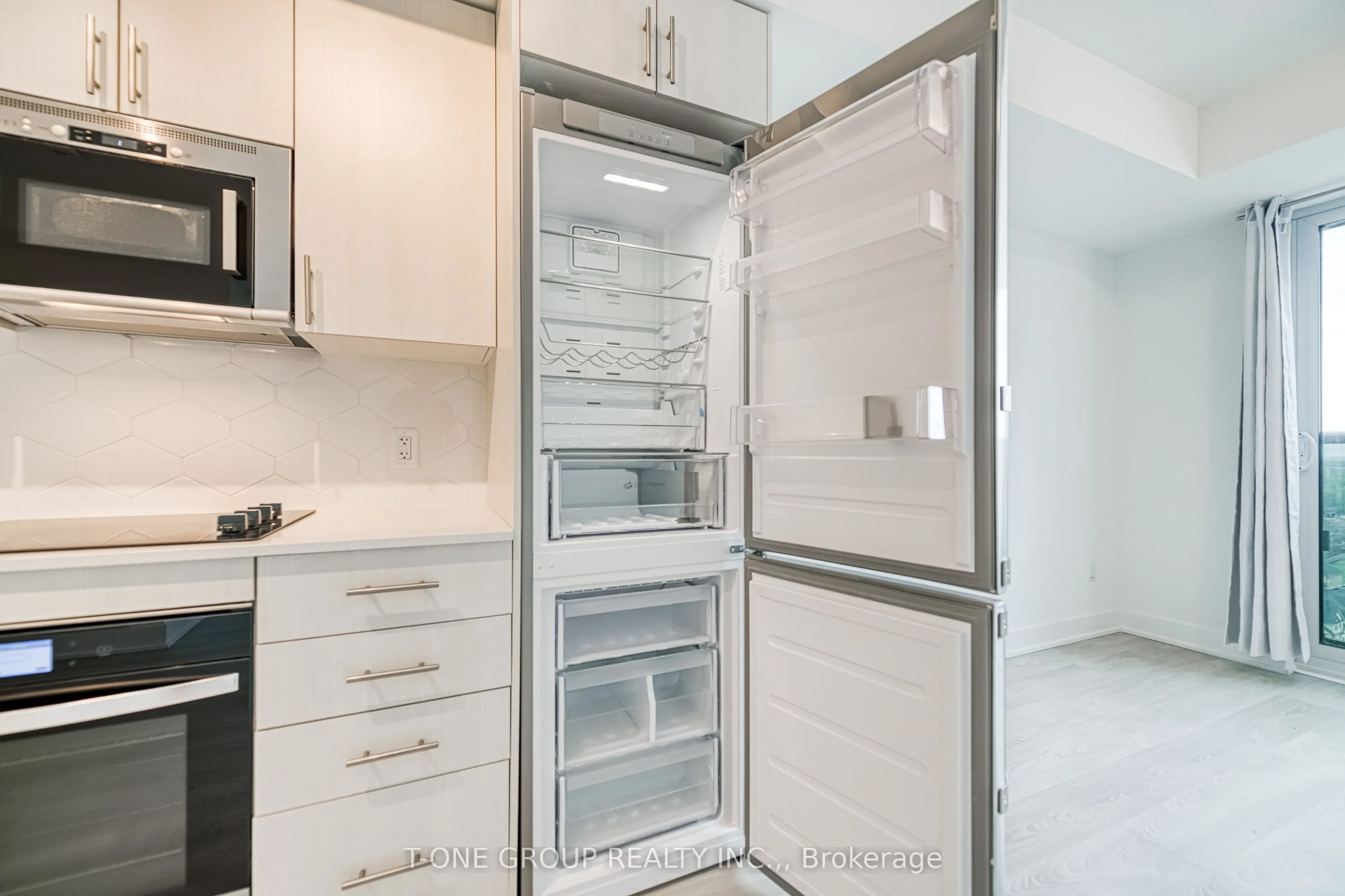2545 Simcoe Street, #1709