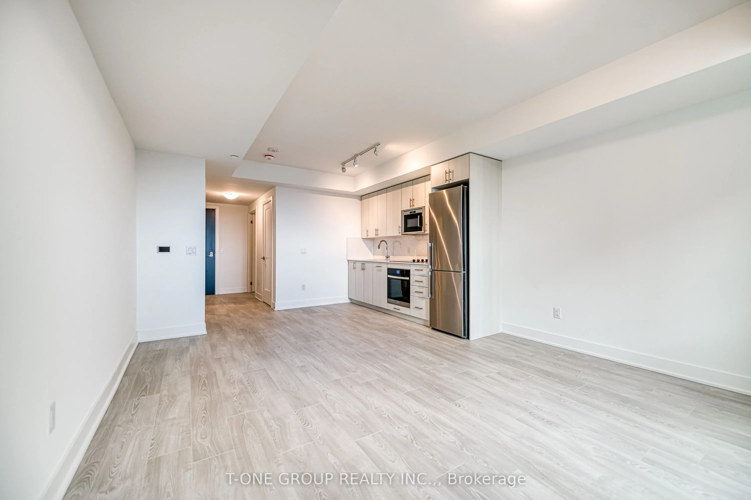 2545 Simcoe Street, #1709