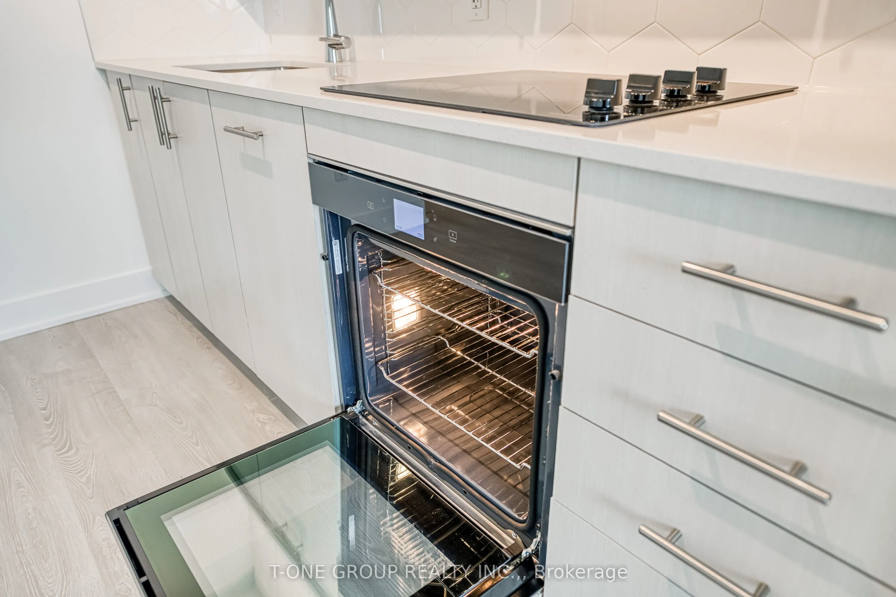 2545 Simcoe Street, #1709