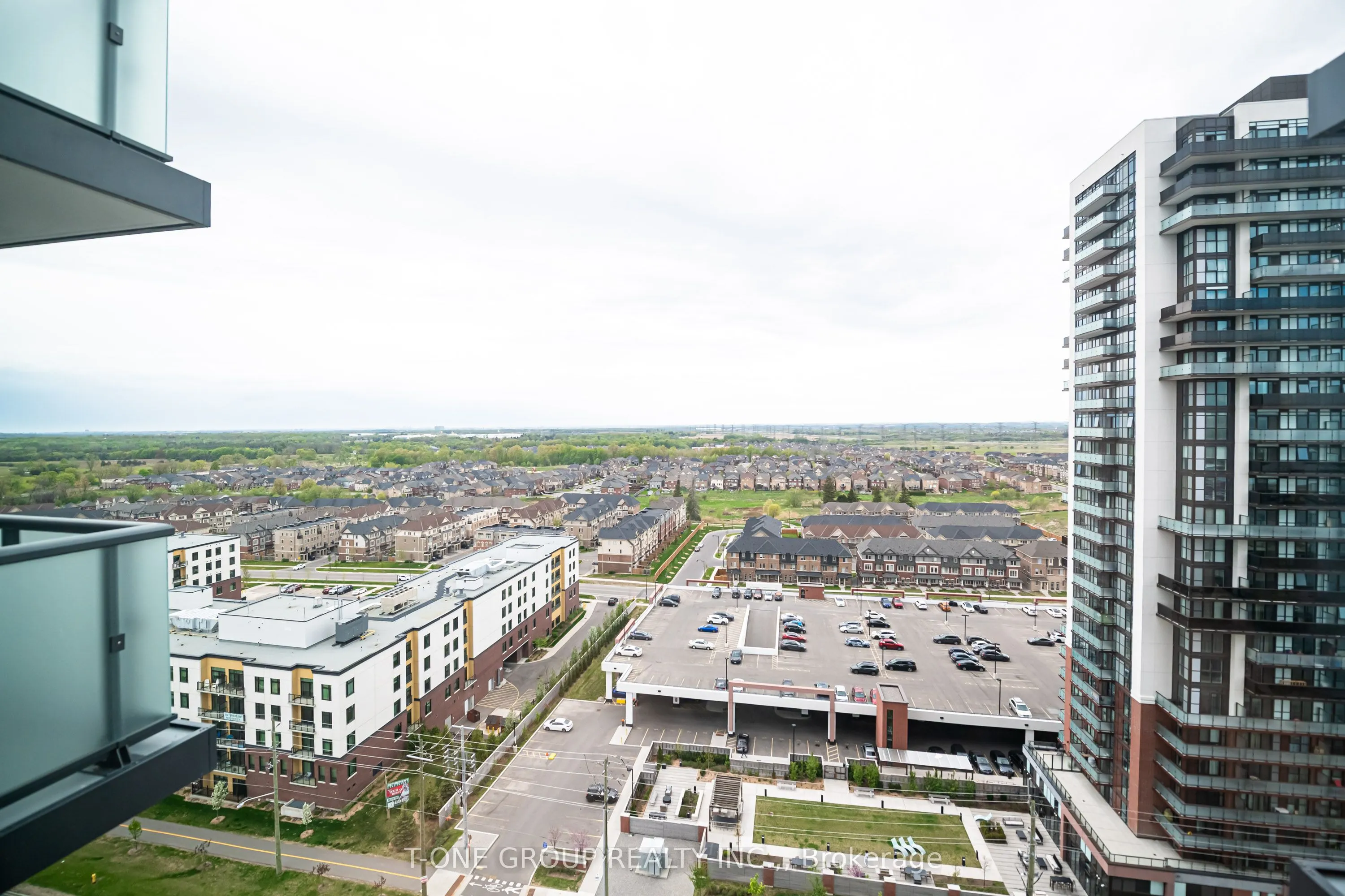 2545 Simcoe Street, #1709