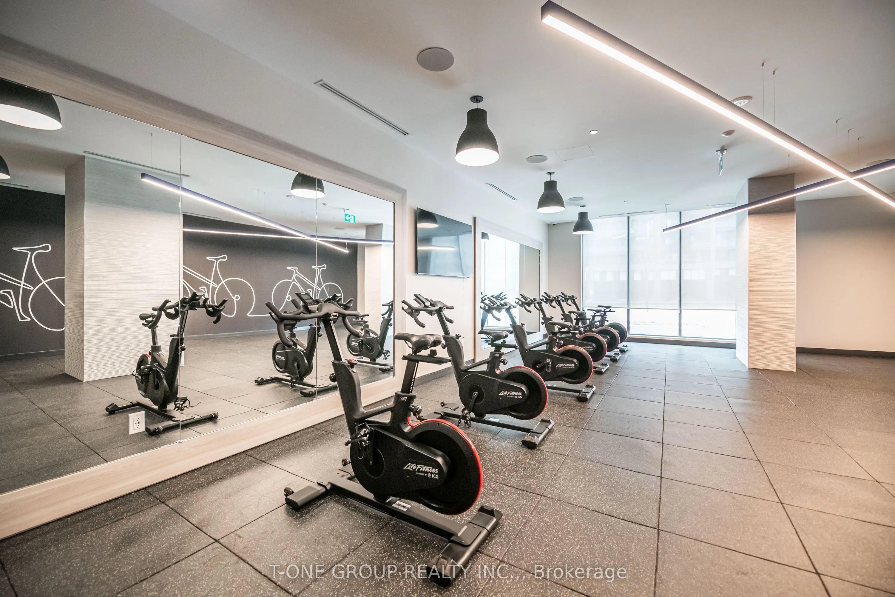 2545 Simcoe Street, #1709