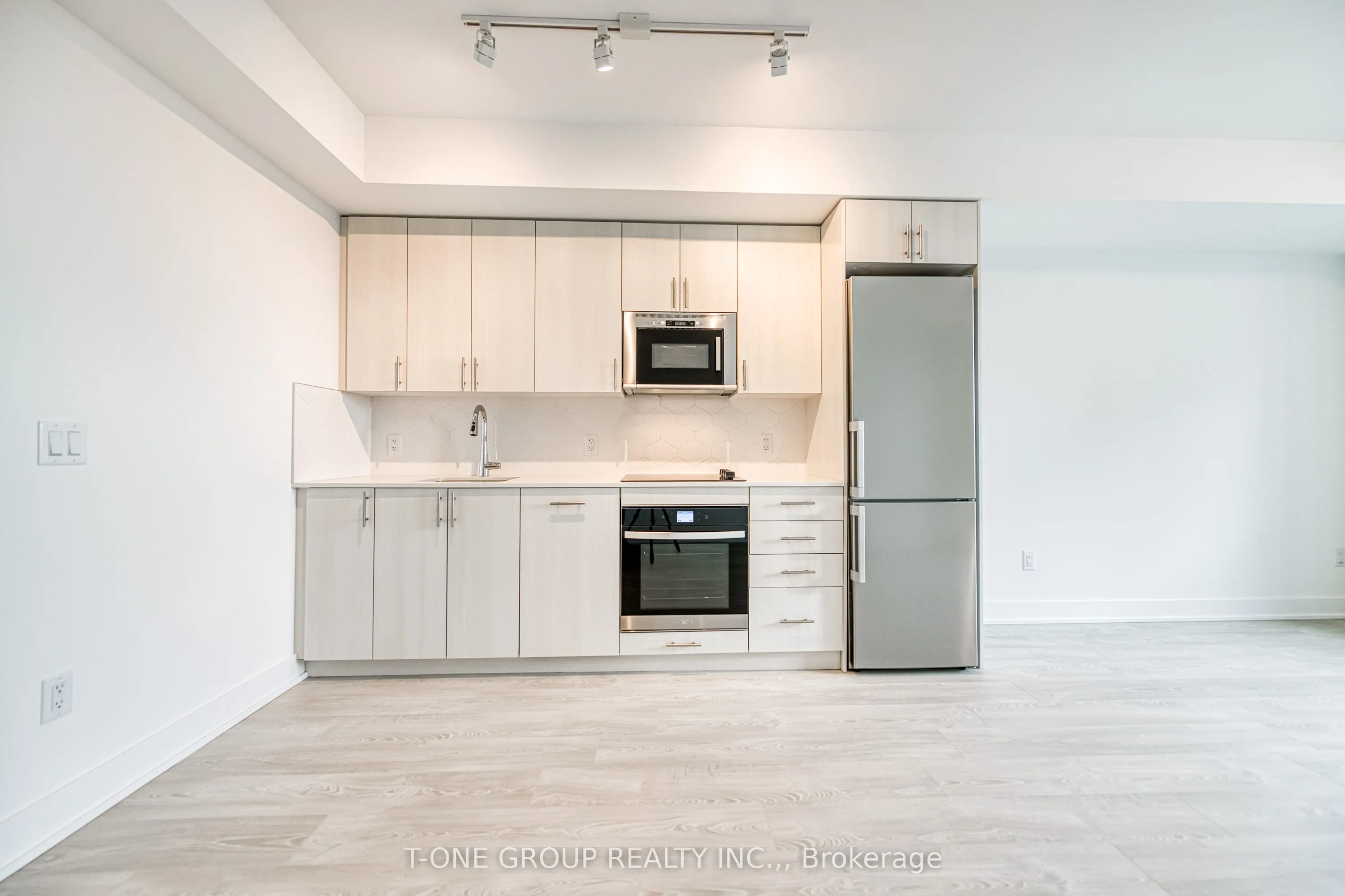 2545 Simcoe Street, #1709
