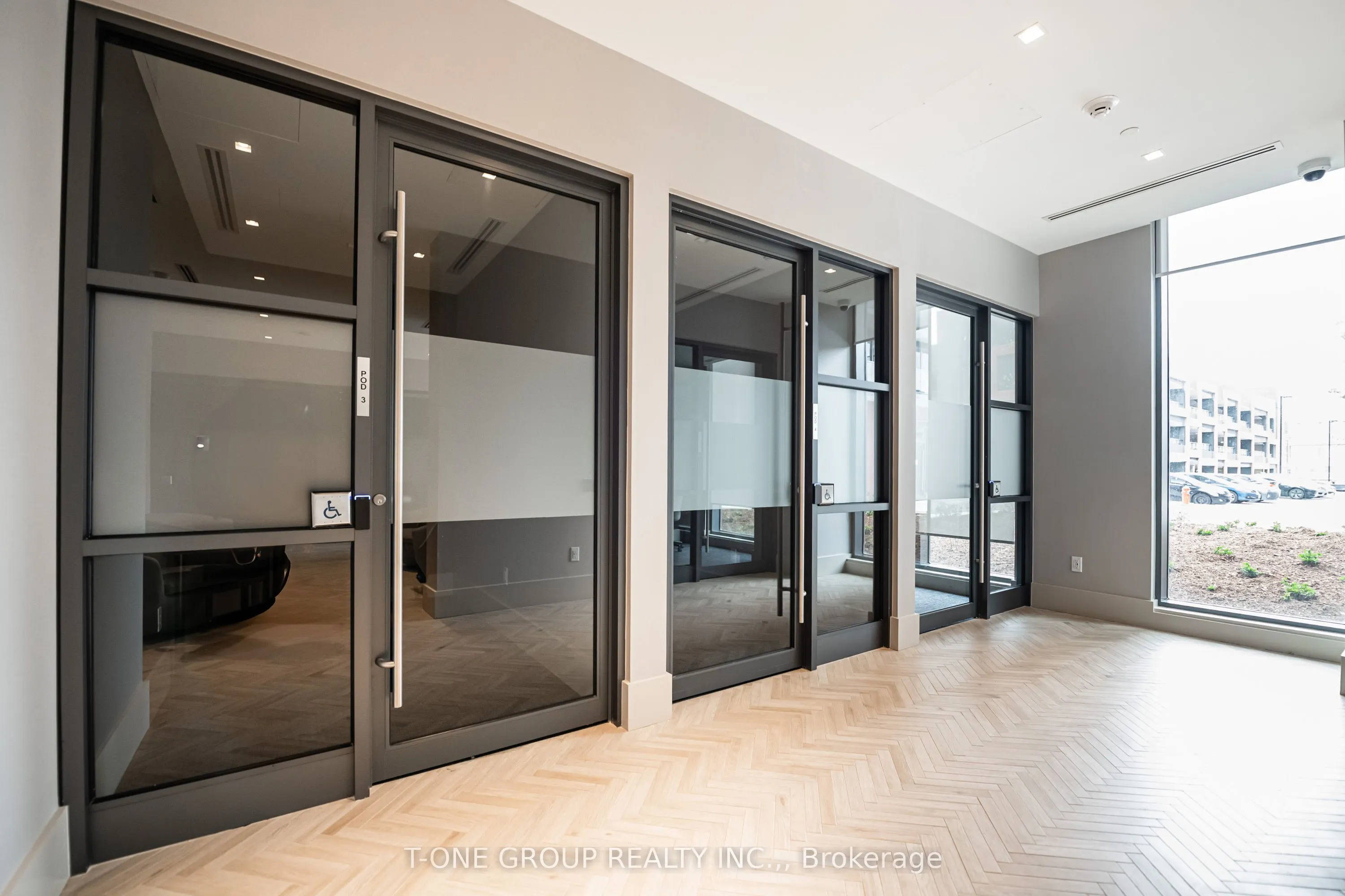 2545 Simcoe Street, #1709