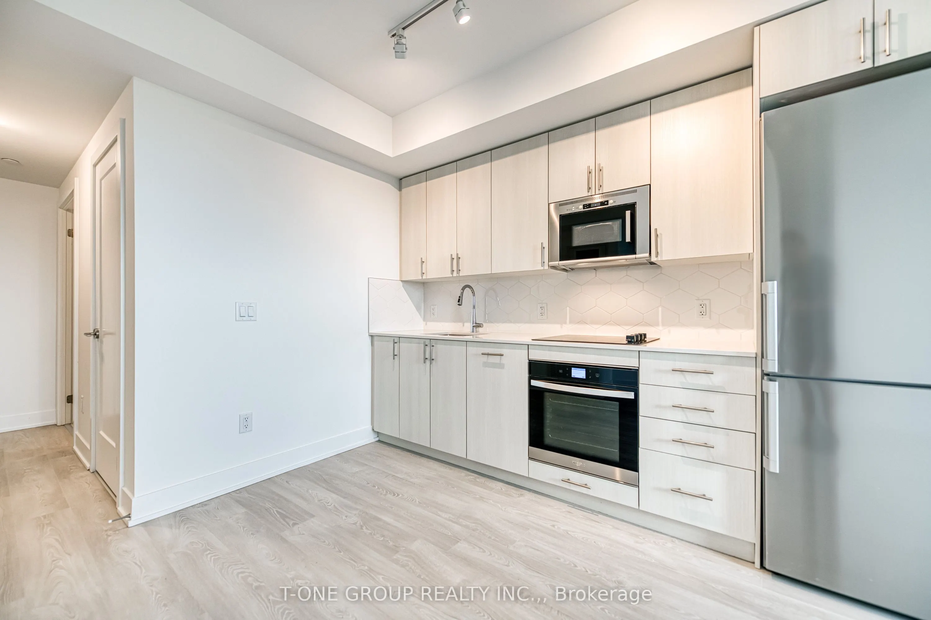 2545 Simcoe Street, #1709