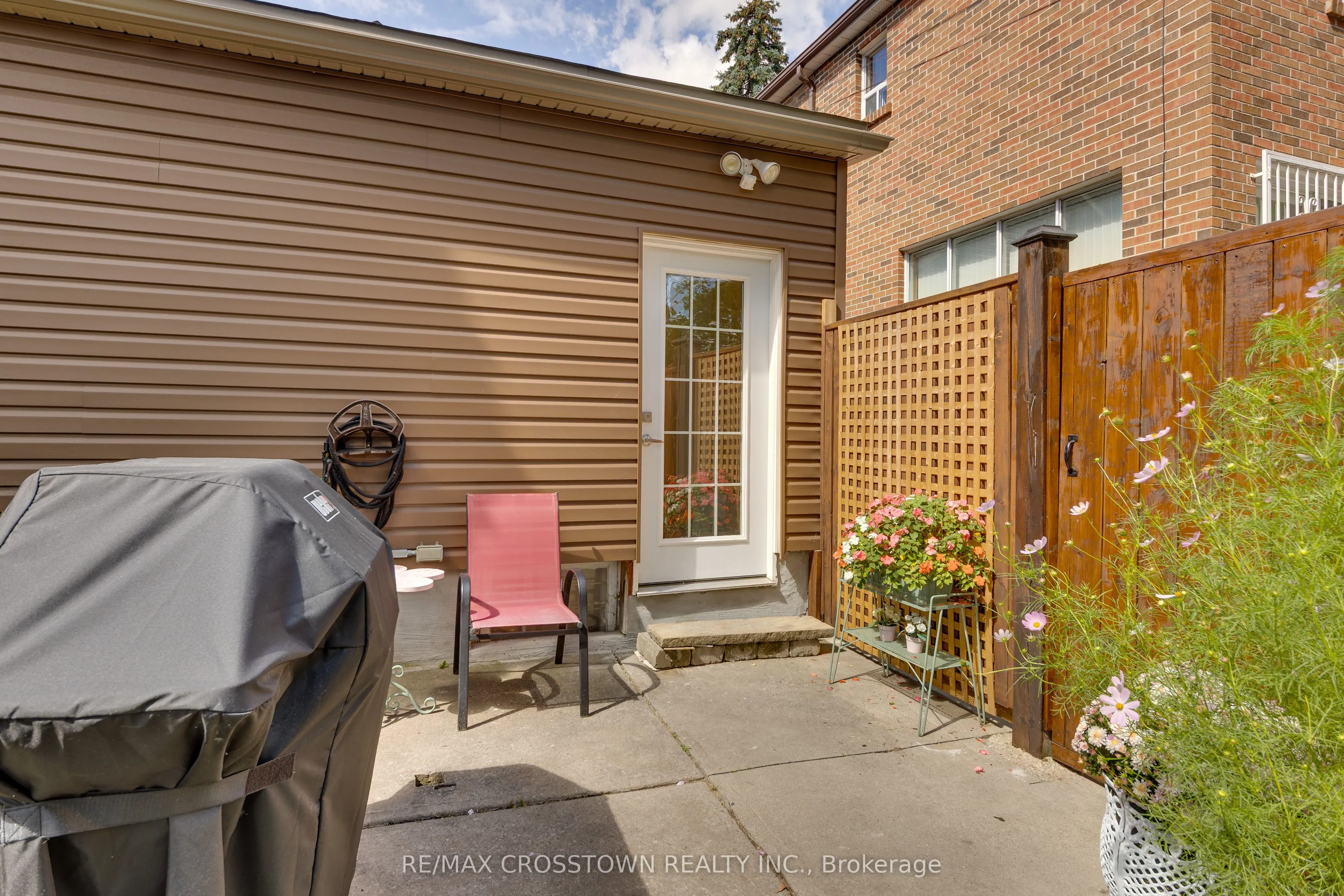 311 Chisholm Avenue