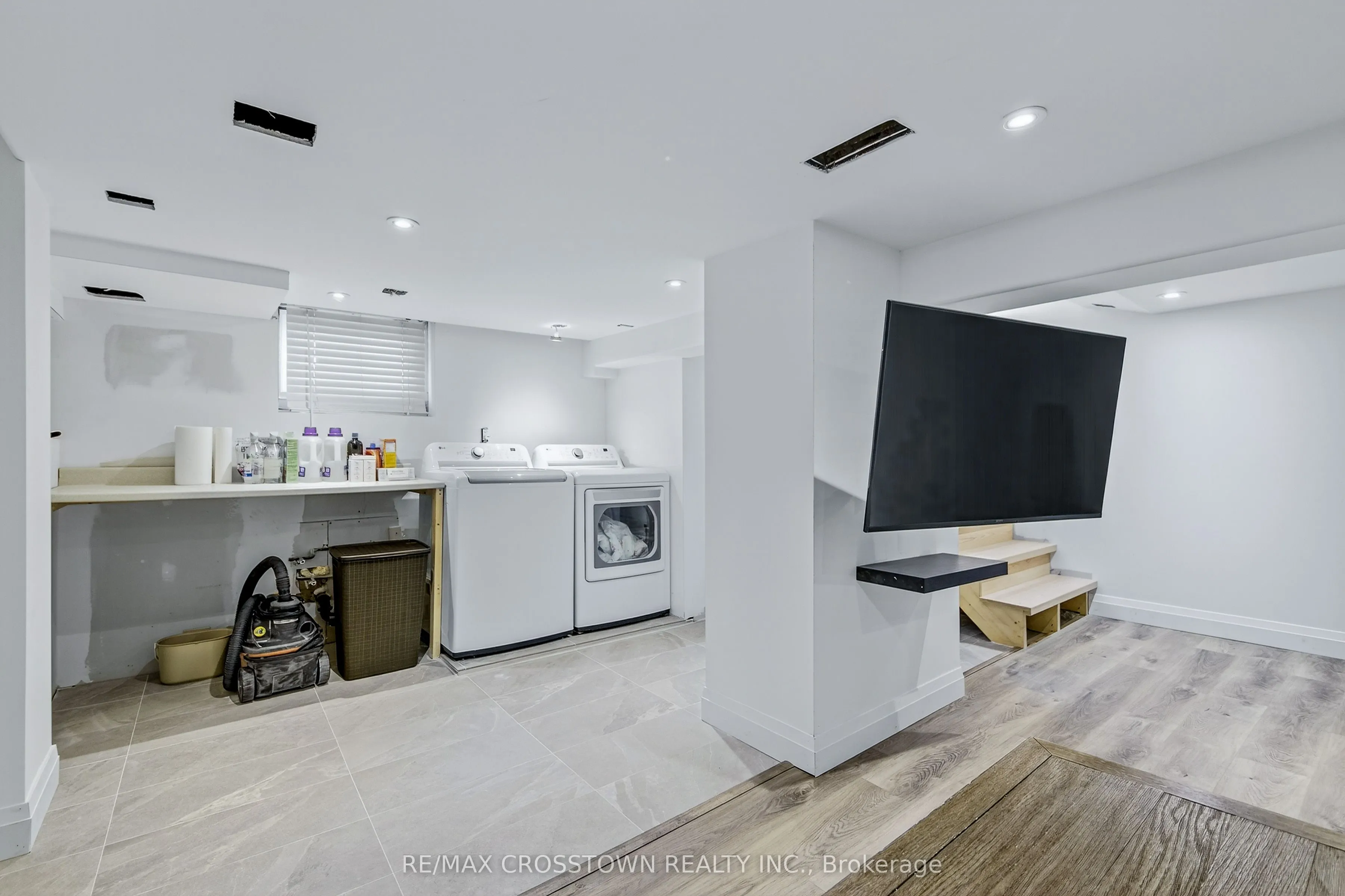 311 Chisholm Avenue