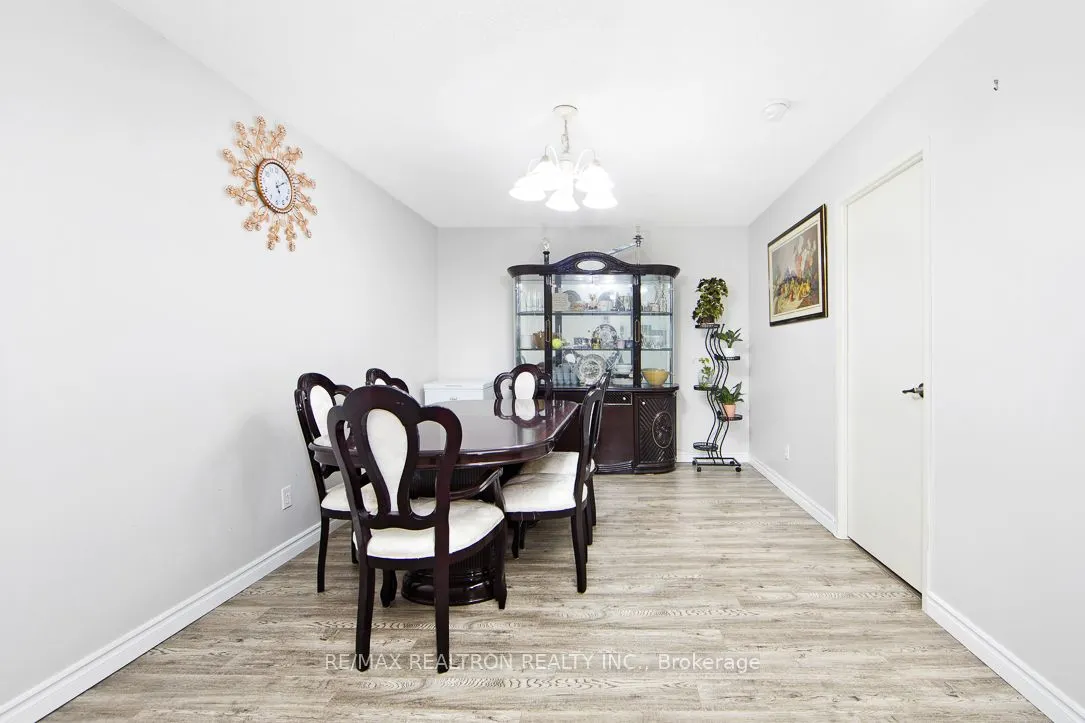 25 Bamburgh Circle, #1133